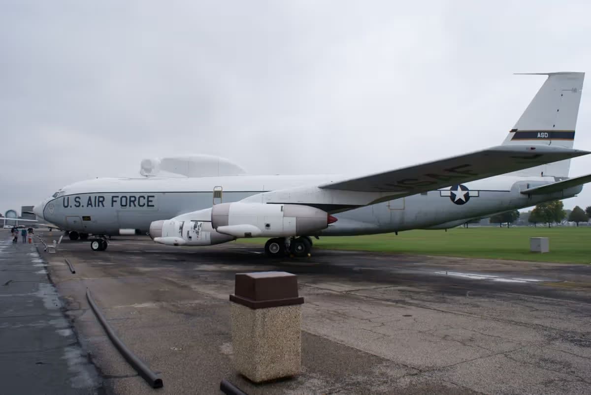 Unidentified — Boeing