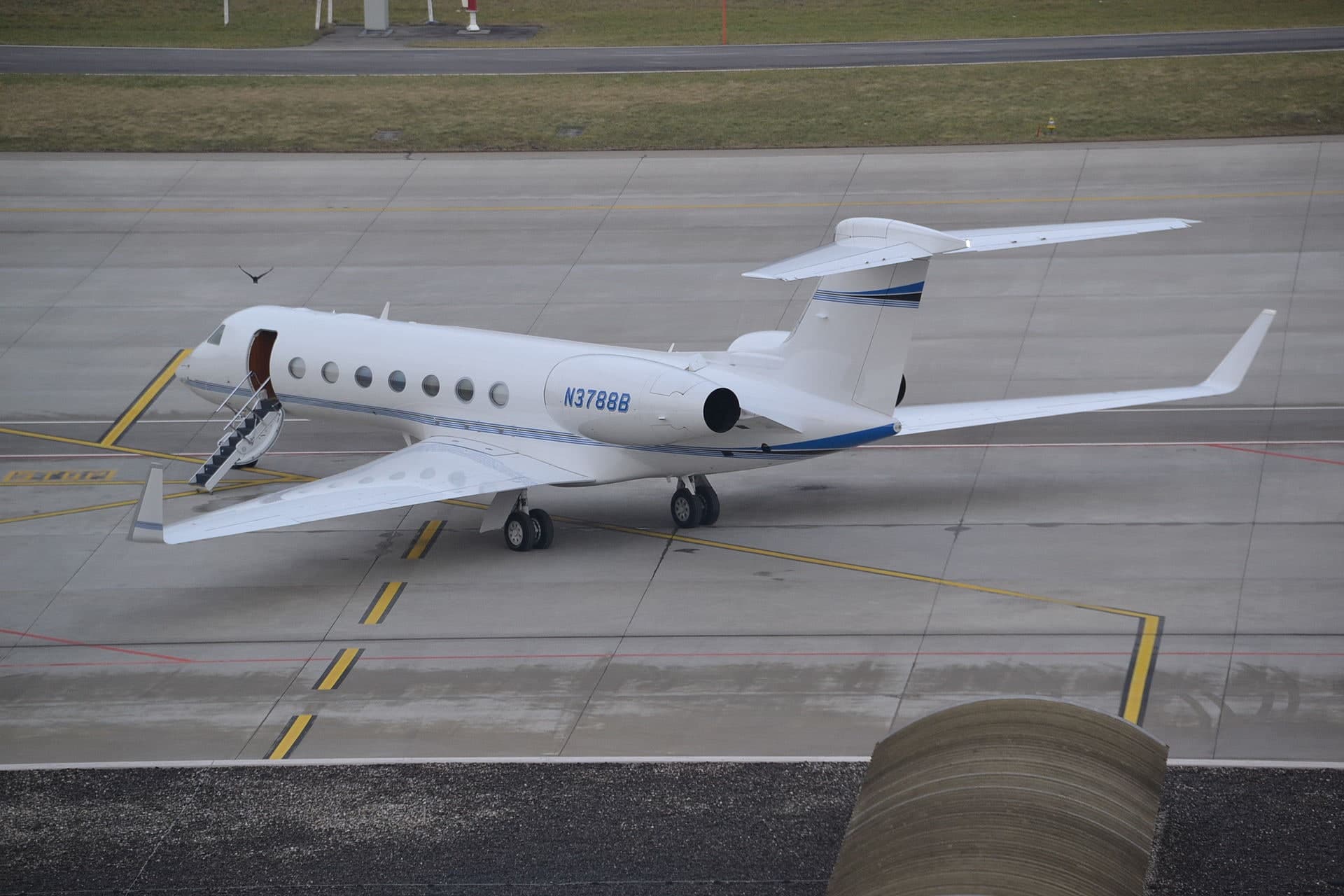 N3788B — Business jet