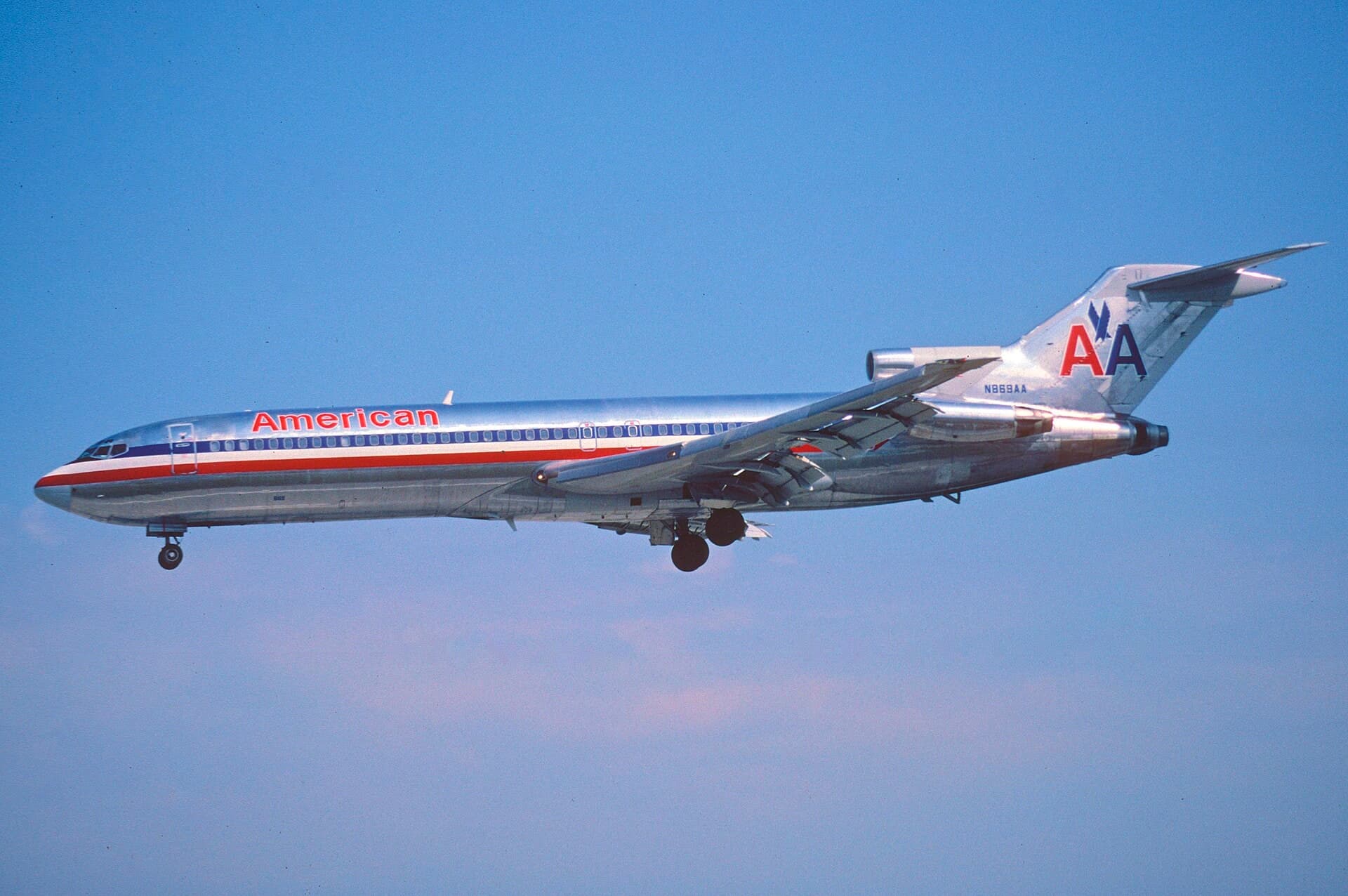 N869AA — Douglas