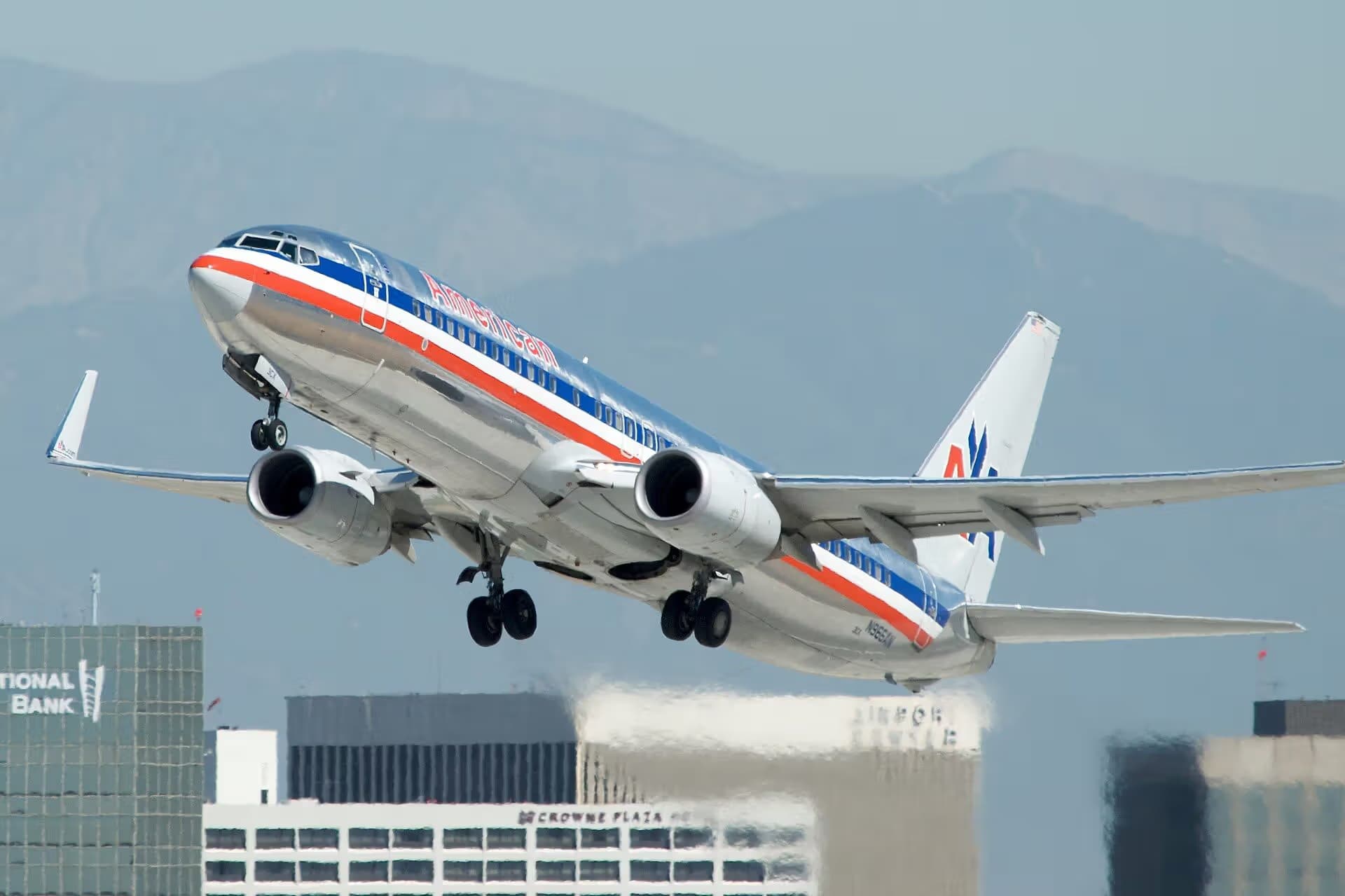 N966AN — Twin-engine aircraft