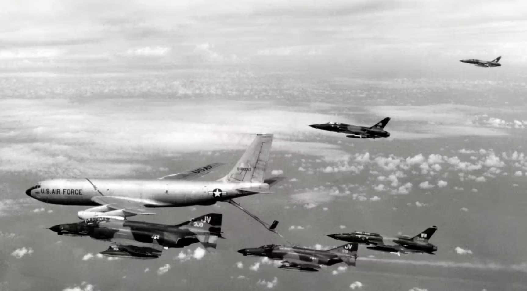 Unidentified — Aircraft