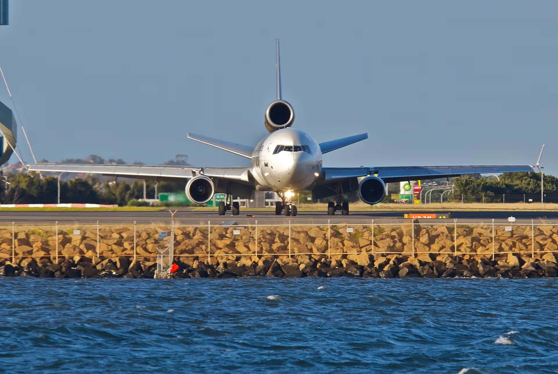 N271UP — Douglas