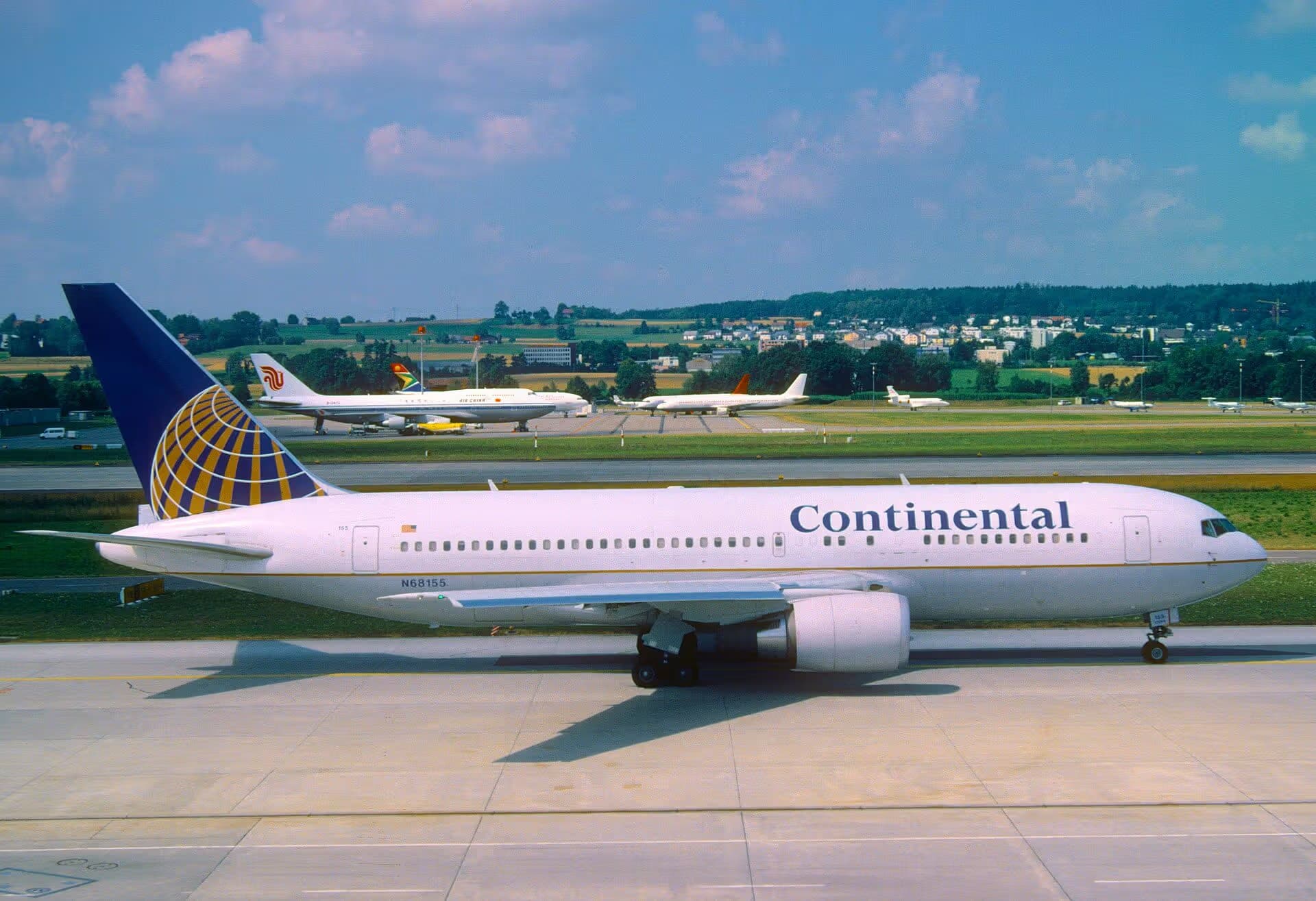 N68155 — Twin-engine aircraft