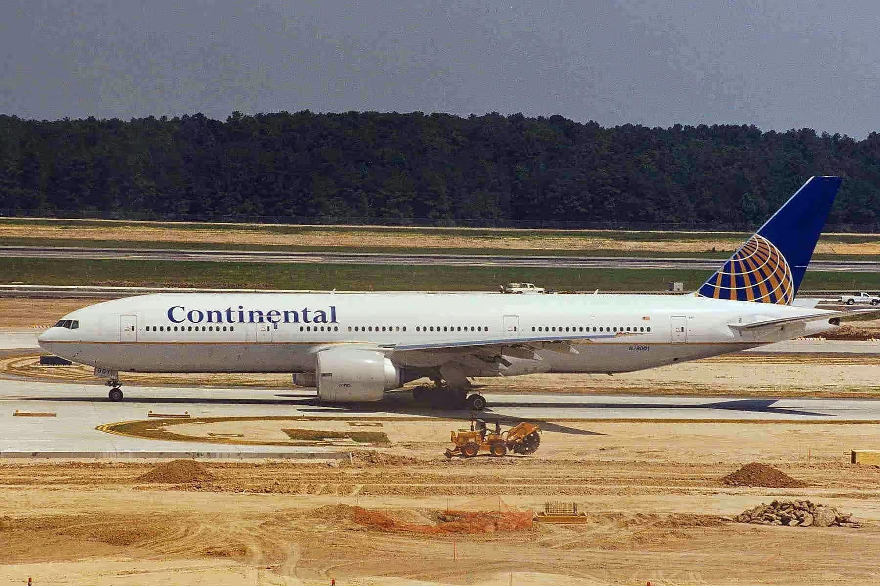N78001 — Twin-engine aircraft