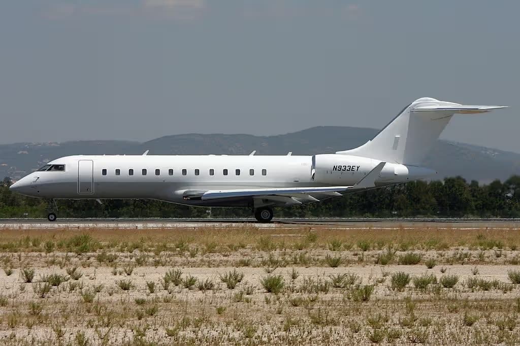 N933EY — Business jet