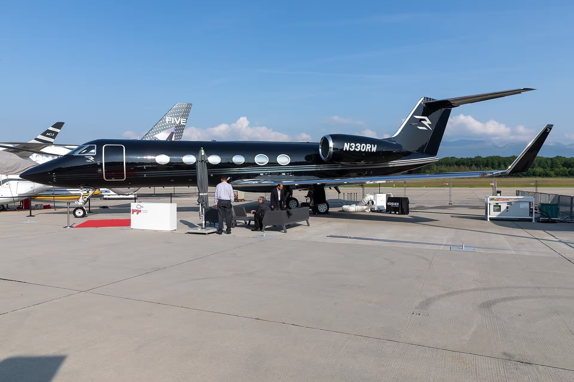N330RW — Gulfstream