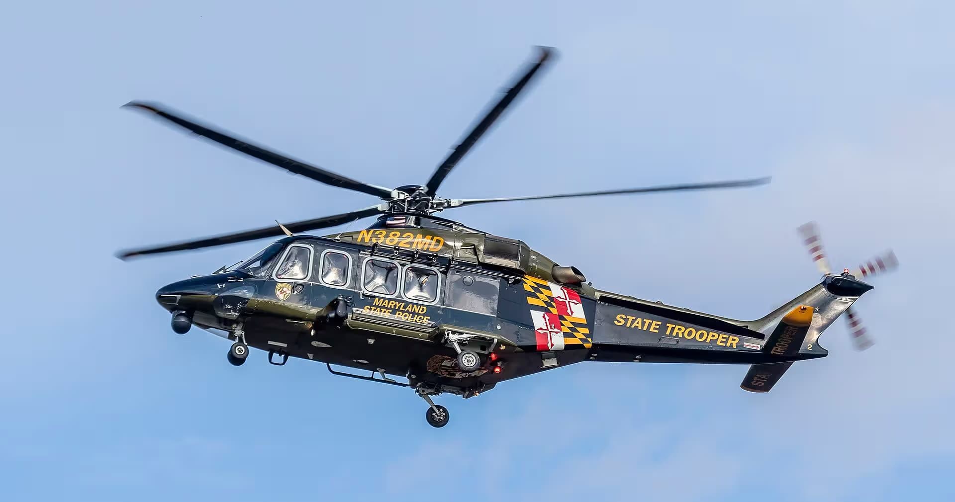 N382MD — Helicopter