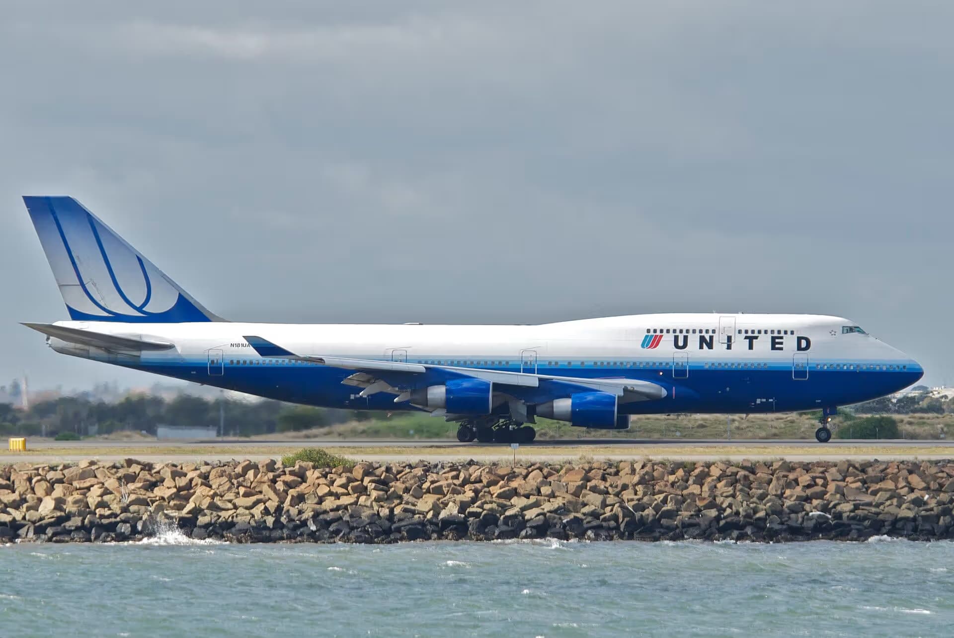 N181UA — Boeing