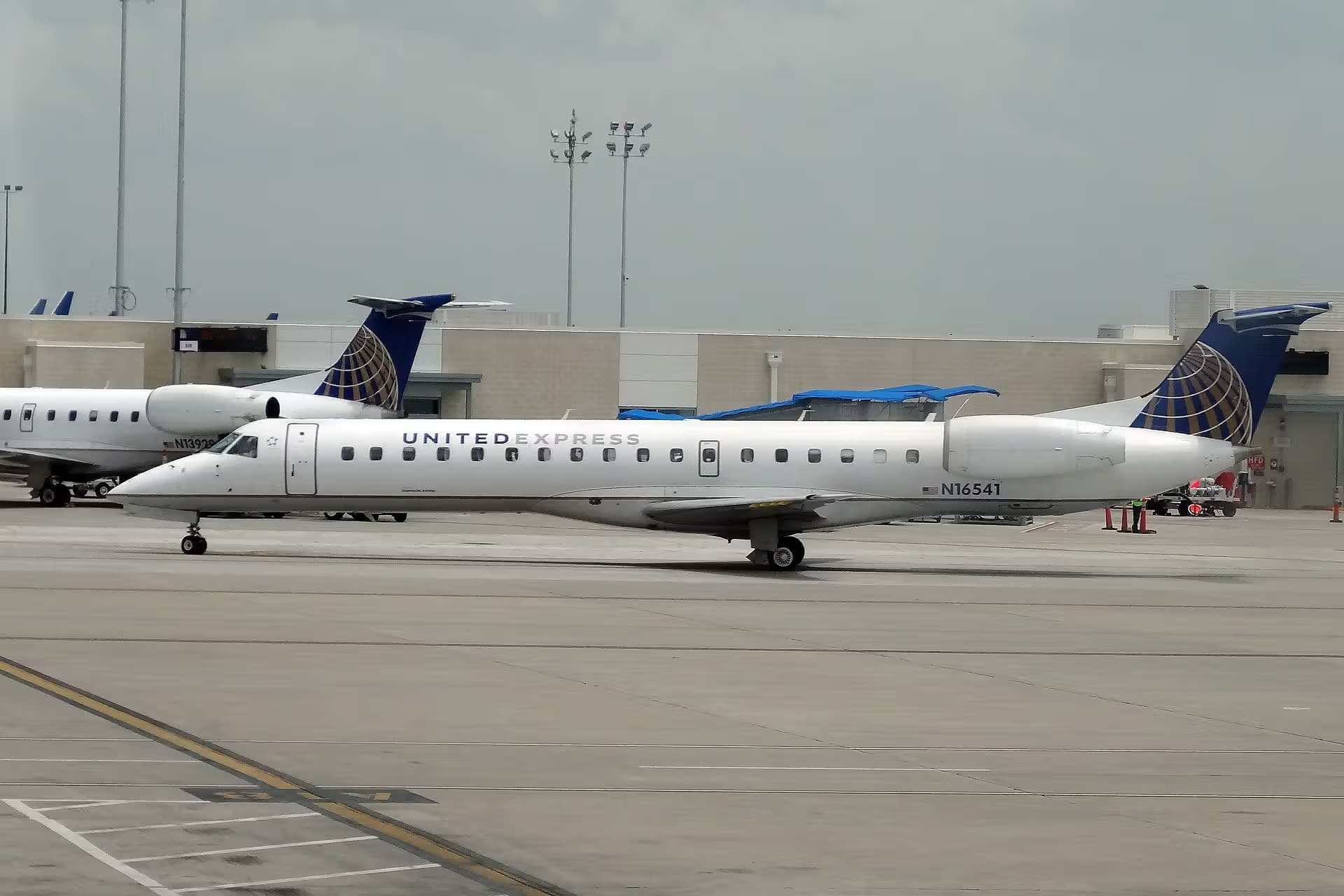 N16541 — Embraer