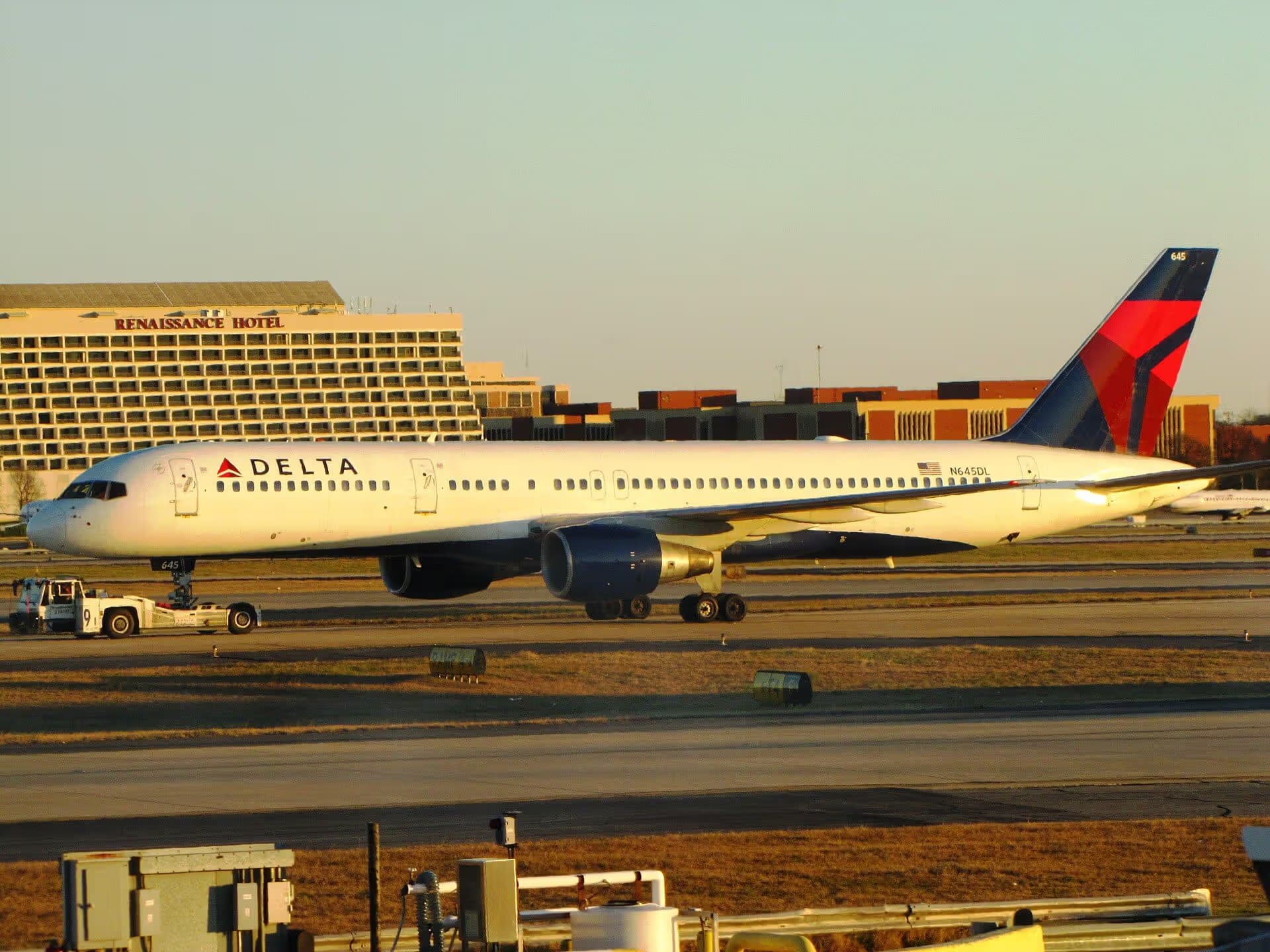 N645DL — Twin-engine aircraft