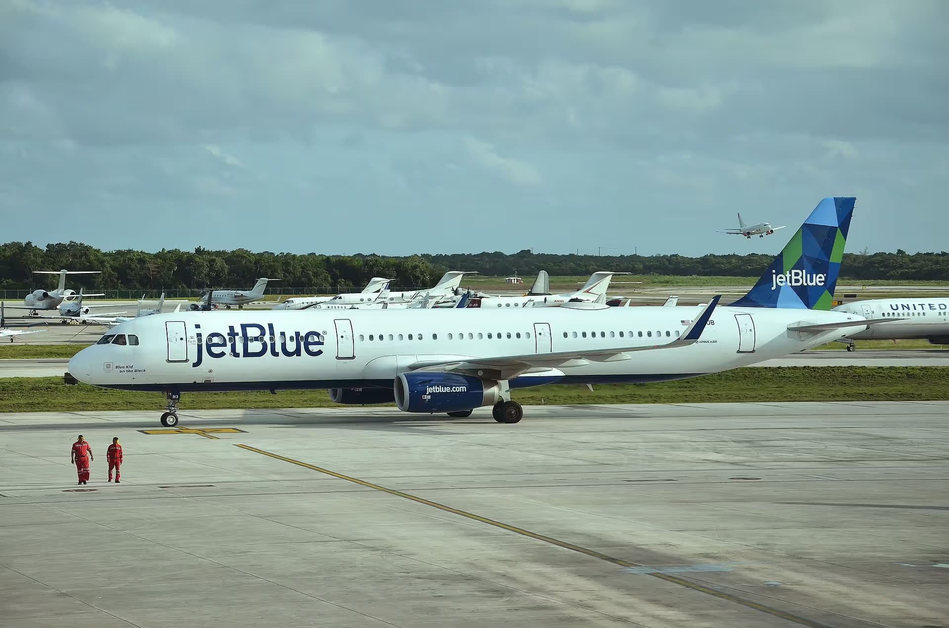 N913JB — Airbus