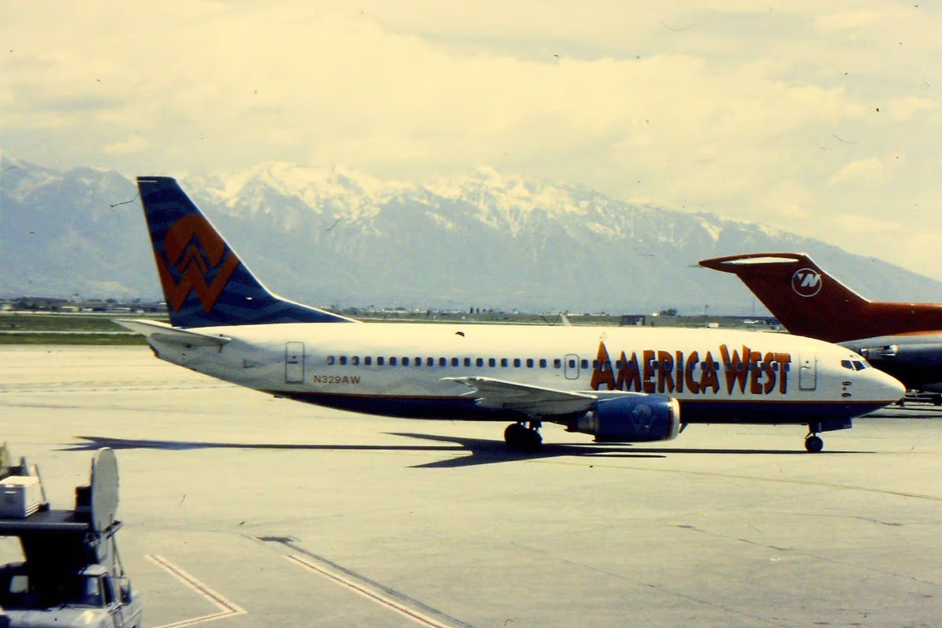 N329AW — Boeing