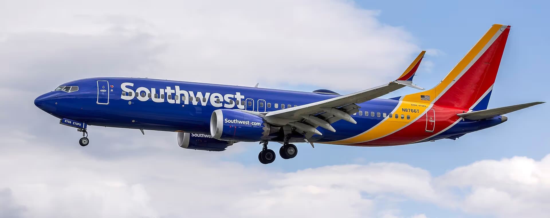 N8766T — Boeing