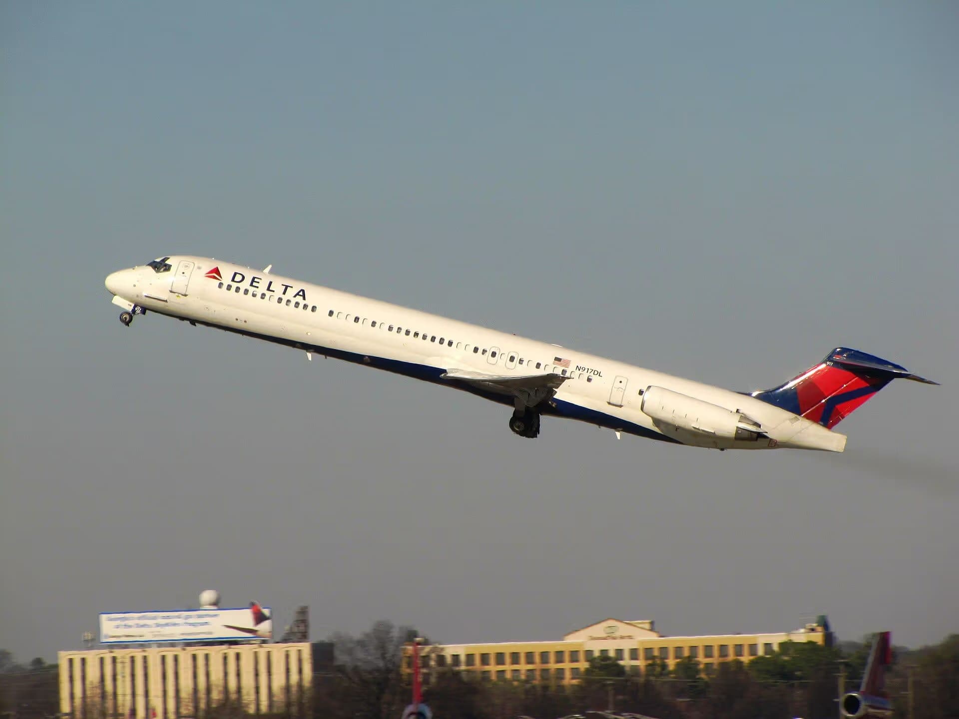 N917DL — Aircraft
