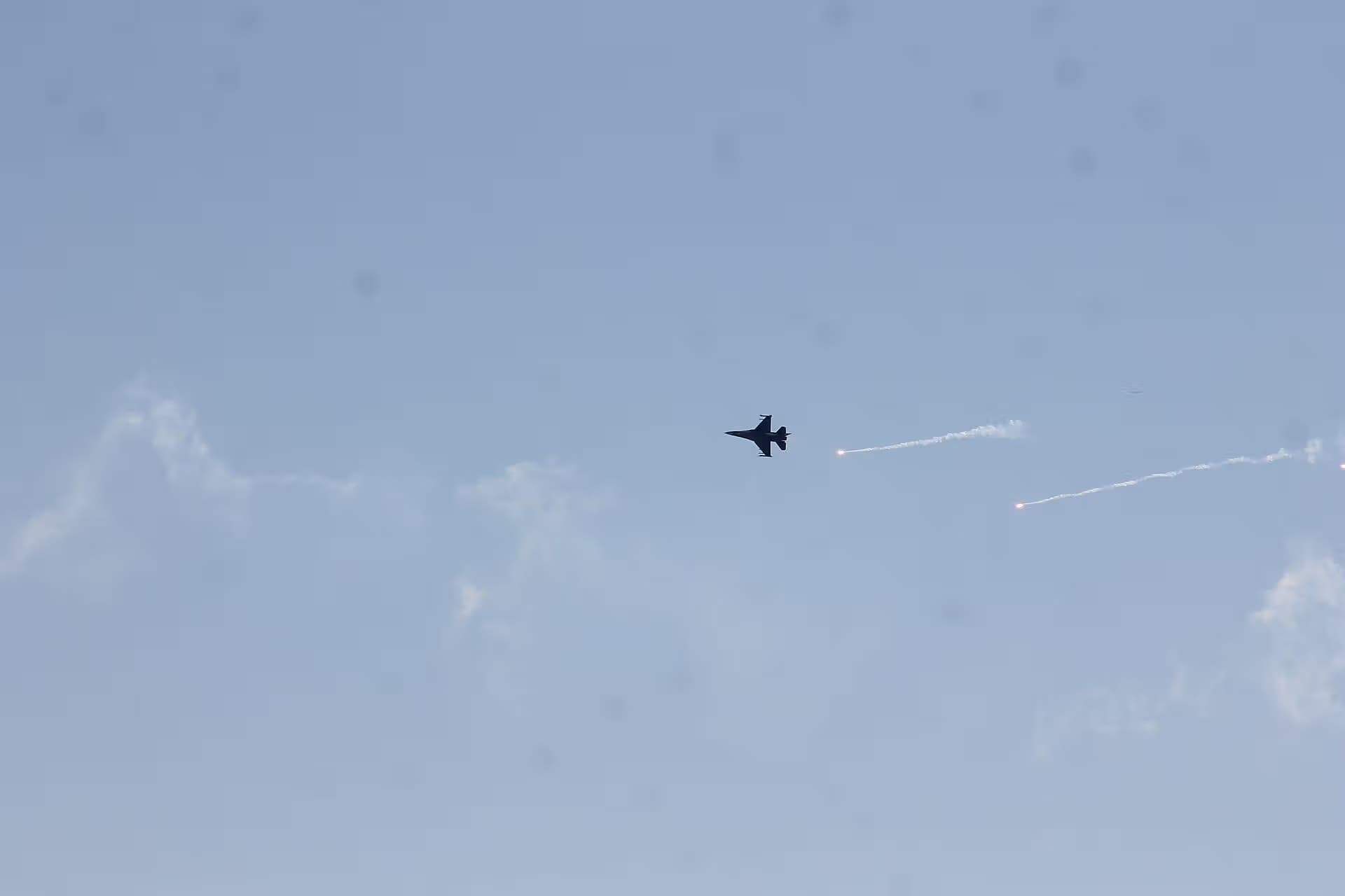 Unidentified — Aircraft