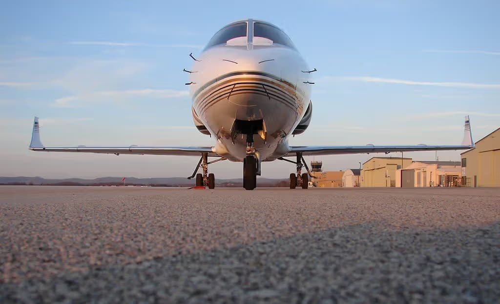 N335AF — Business jet
