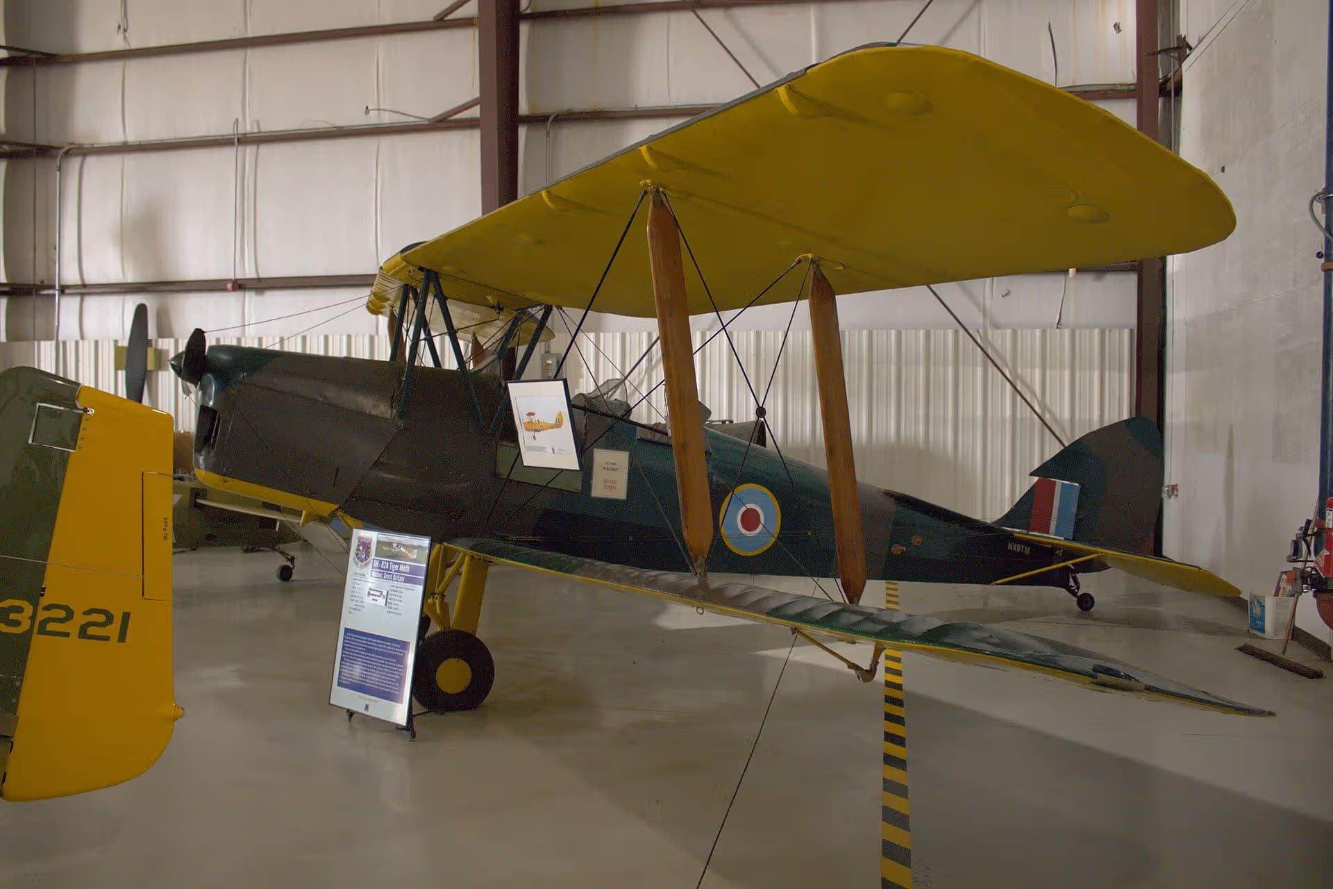 Unidentified — Single-engine aircraft