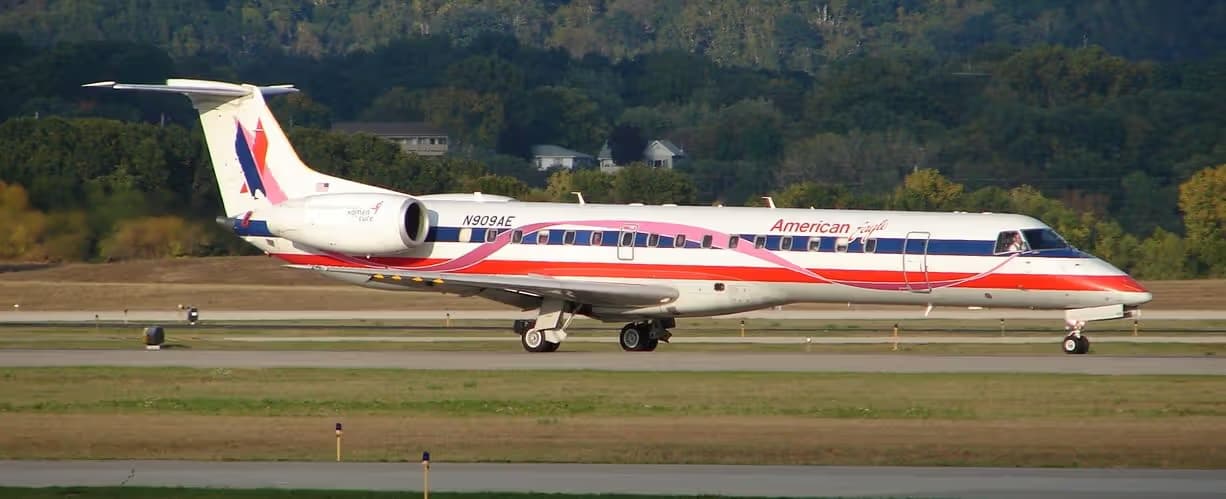 N909AE — Embraer