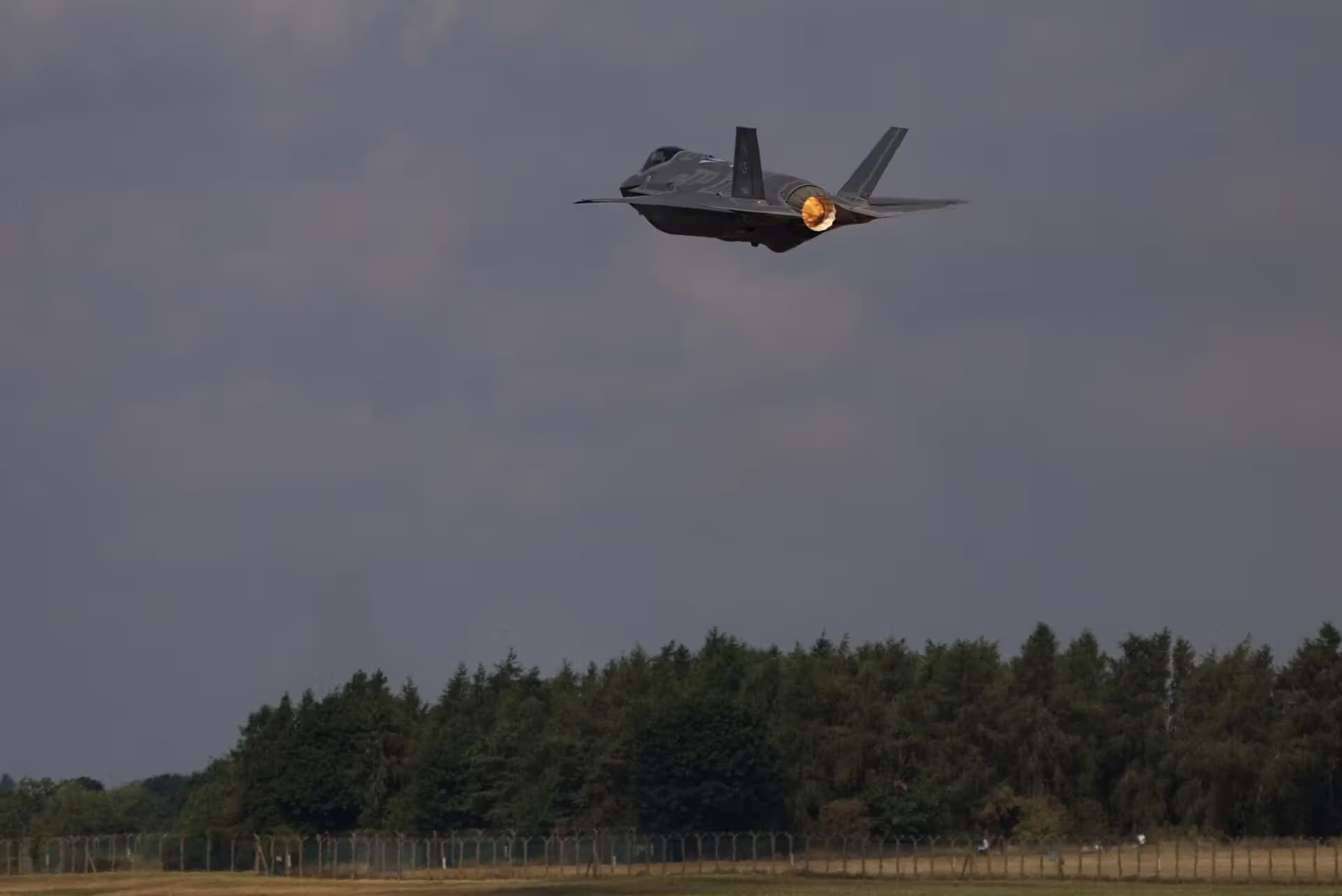 Unidentified — Aircraft