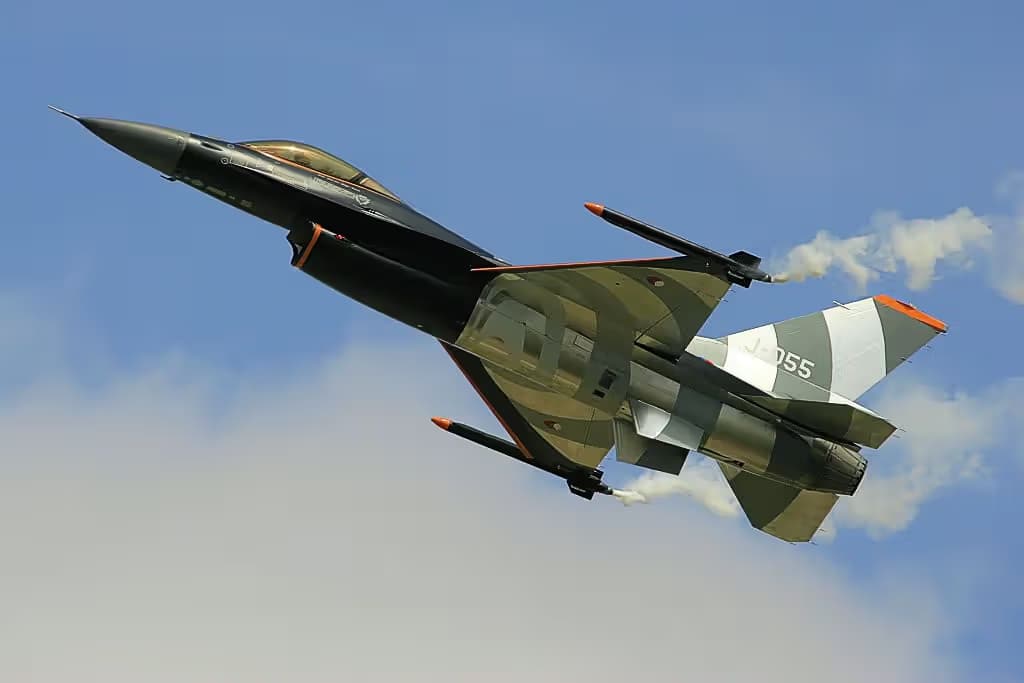 Unidentified — Single-engine aircraft