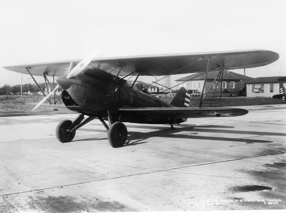 Unidentified — Single-engine aircraft