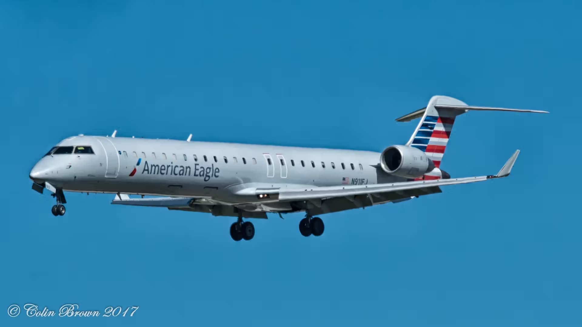 N911FJ — Bombardier