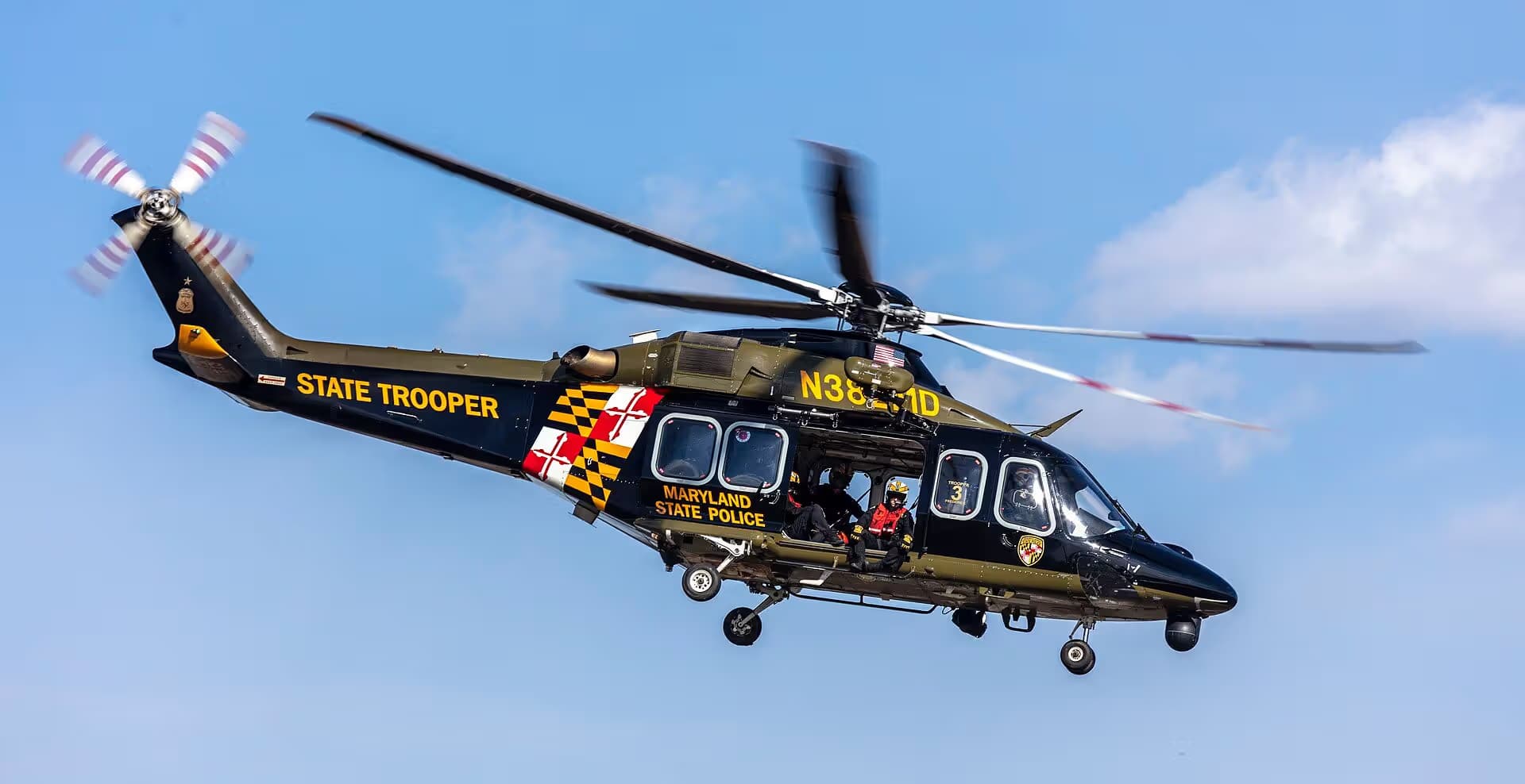 N382MD — Helicopter