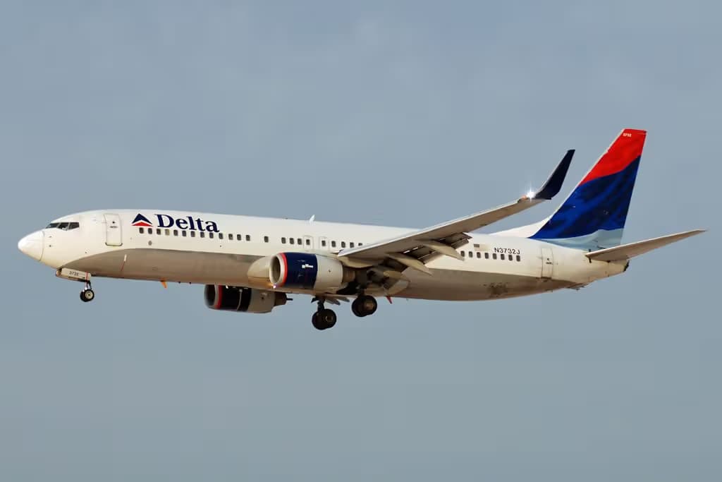 N3732J — Boeing