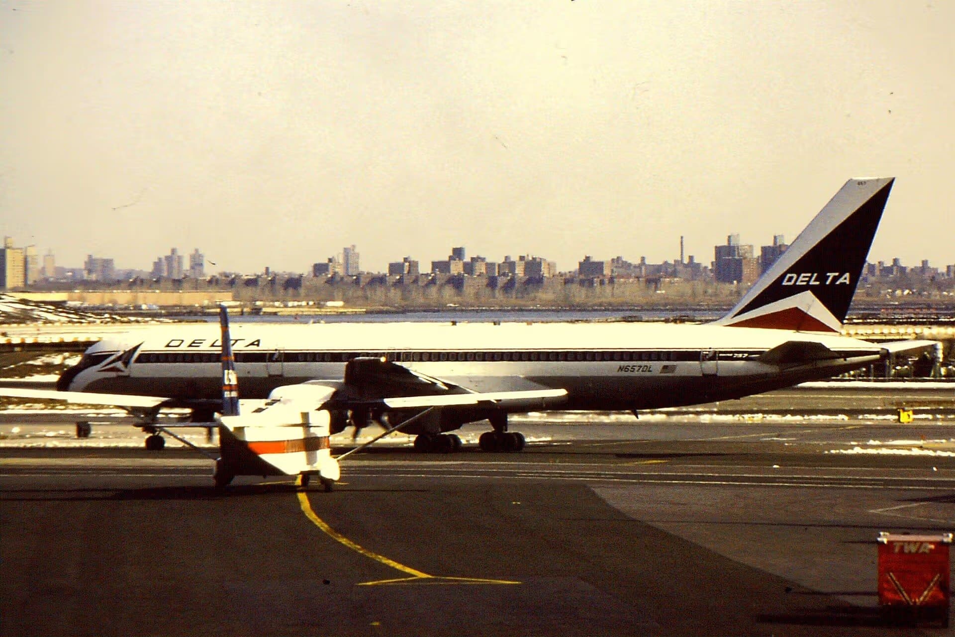 N657DL — Boeing
