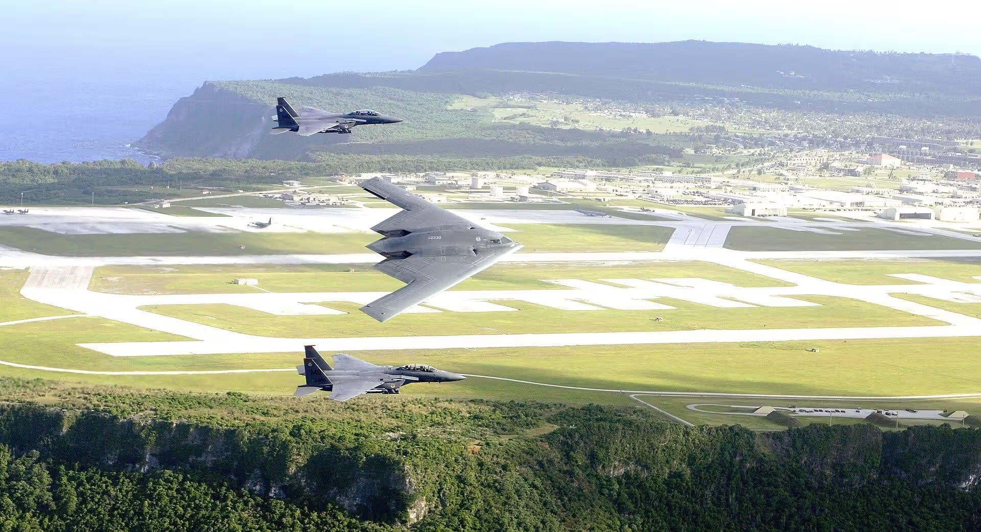 Unidentified — Aircraft at Andersen Air Force Base