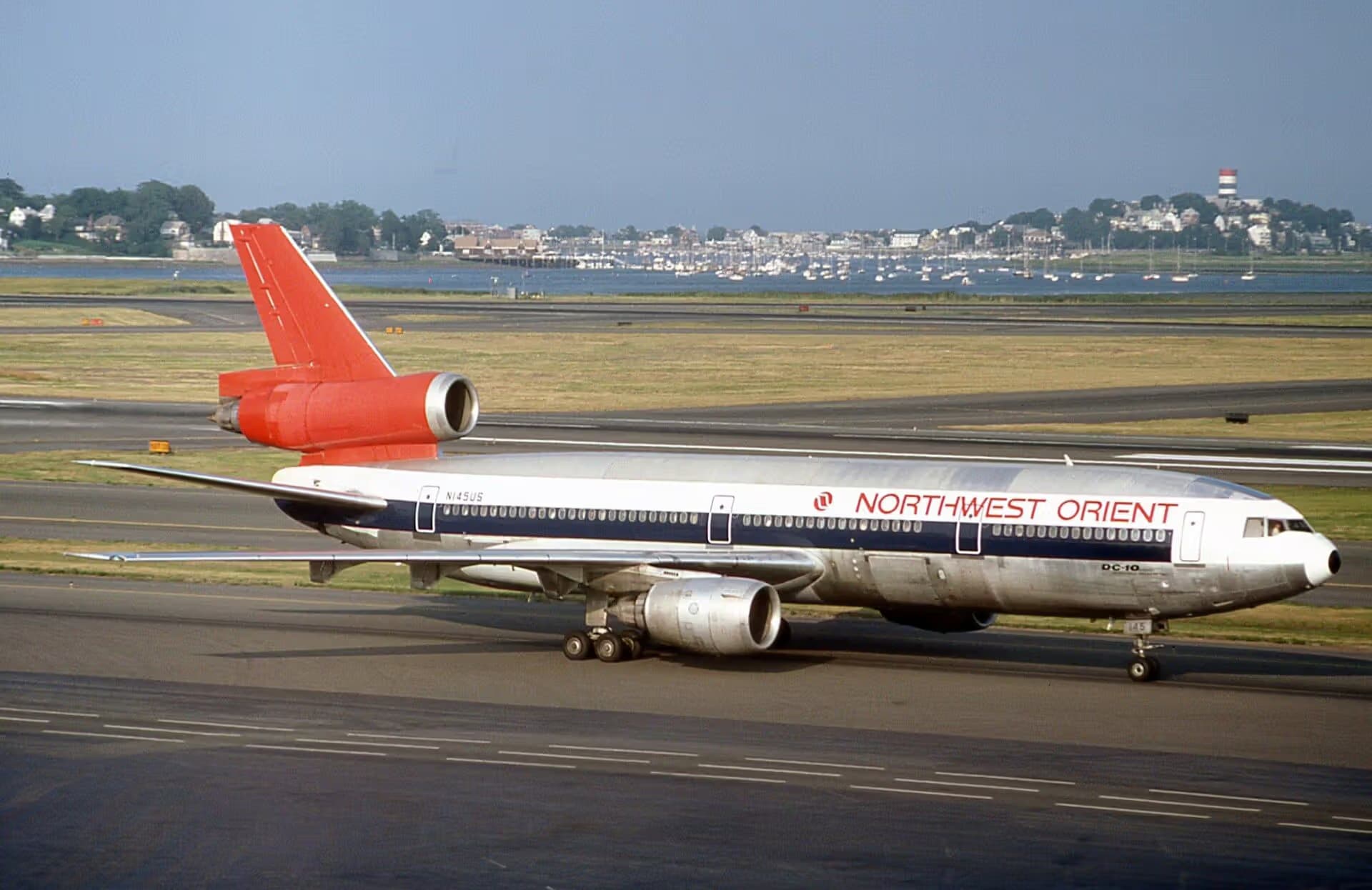 N145US — Aircraft