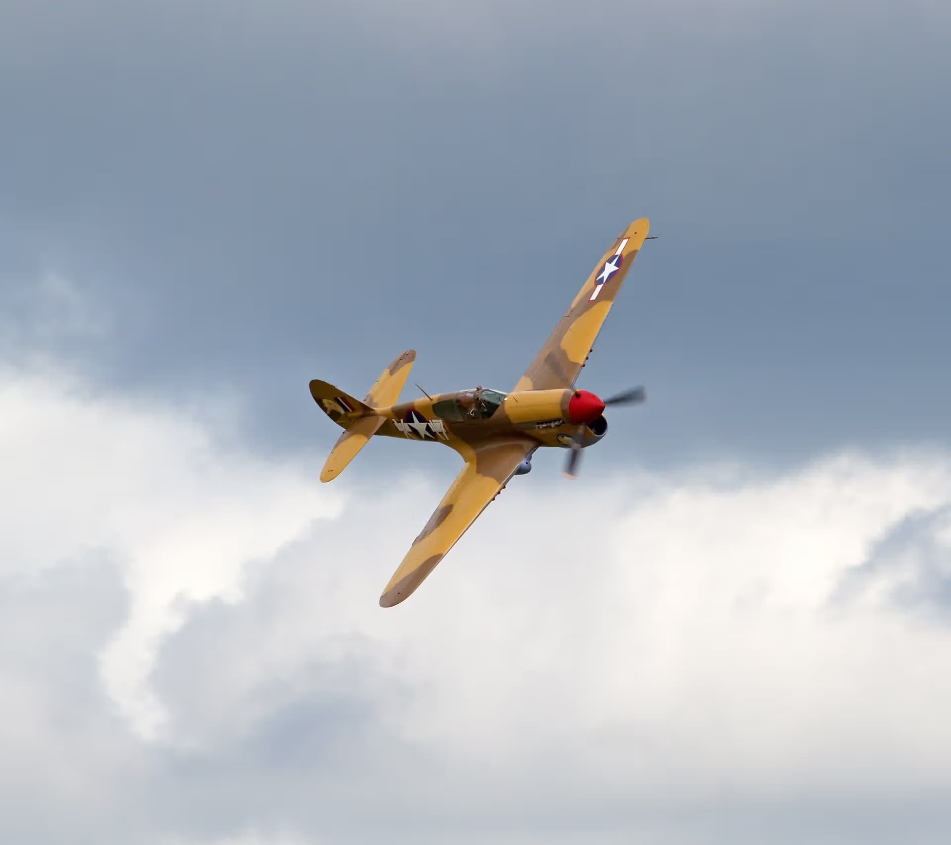 Unidentified — Single-engine aircraft