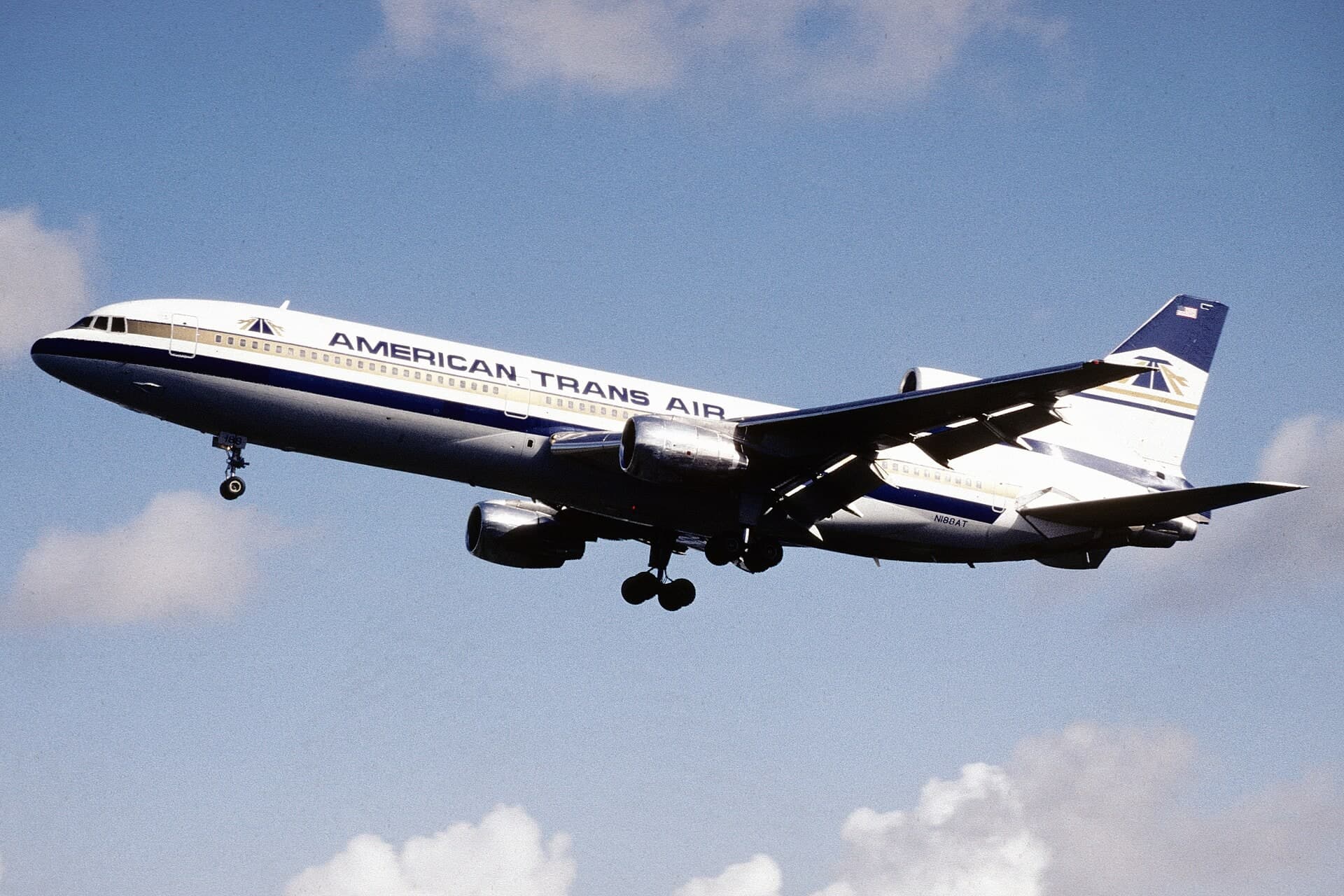 N188AT — Lockheed