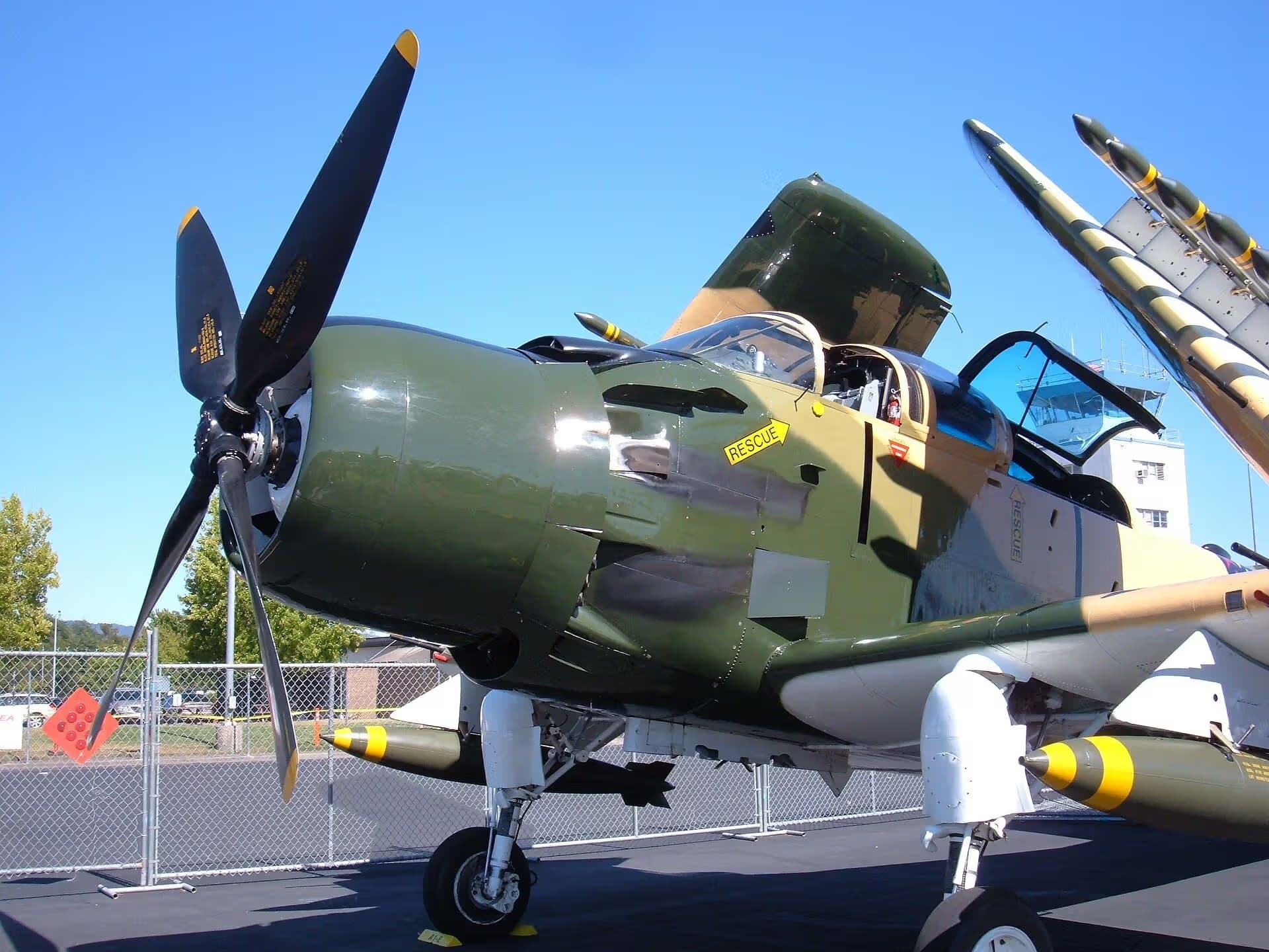 N39147 — Single-engine aircraft