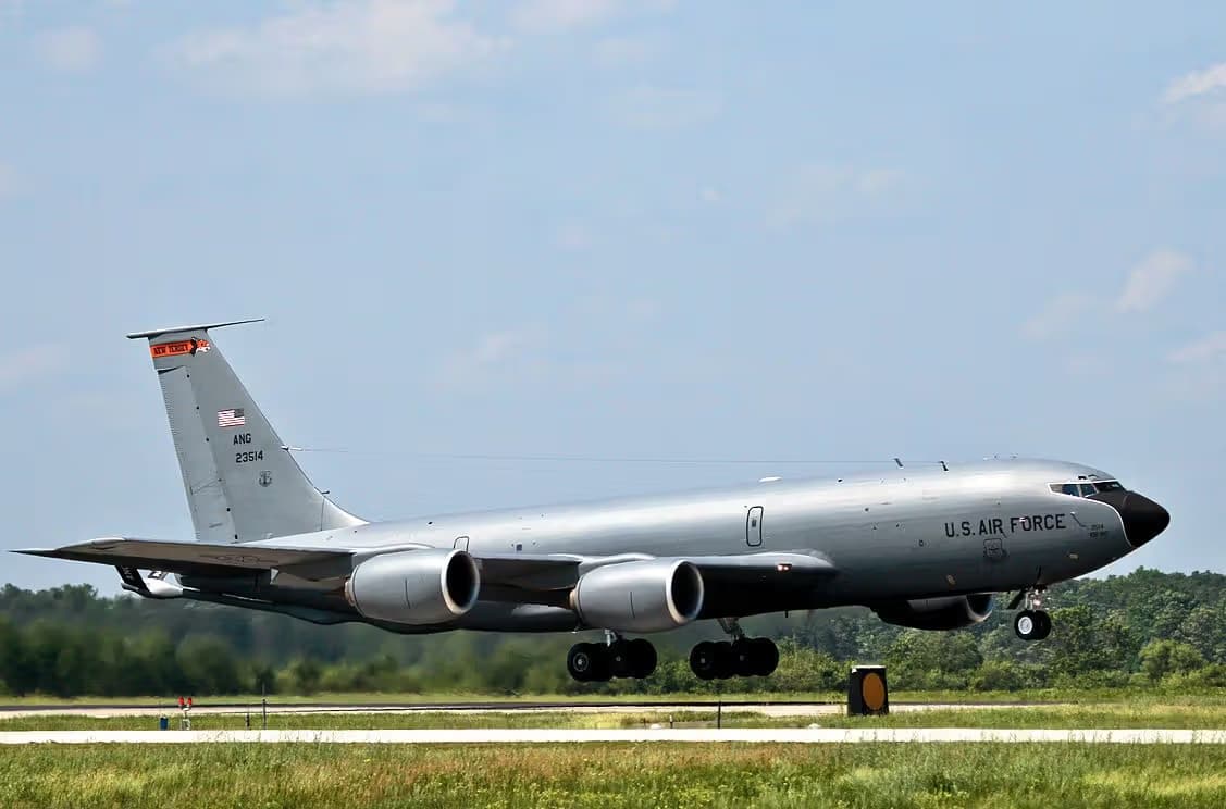 Unidentified — Boeing
