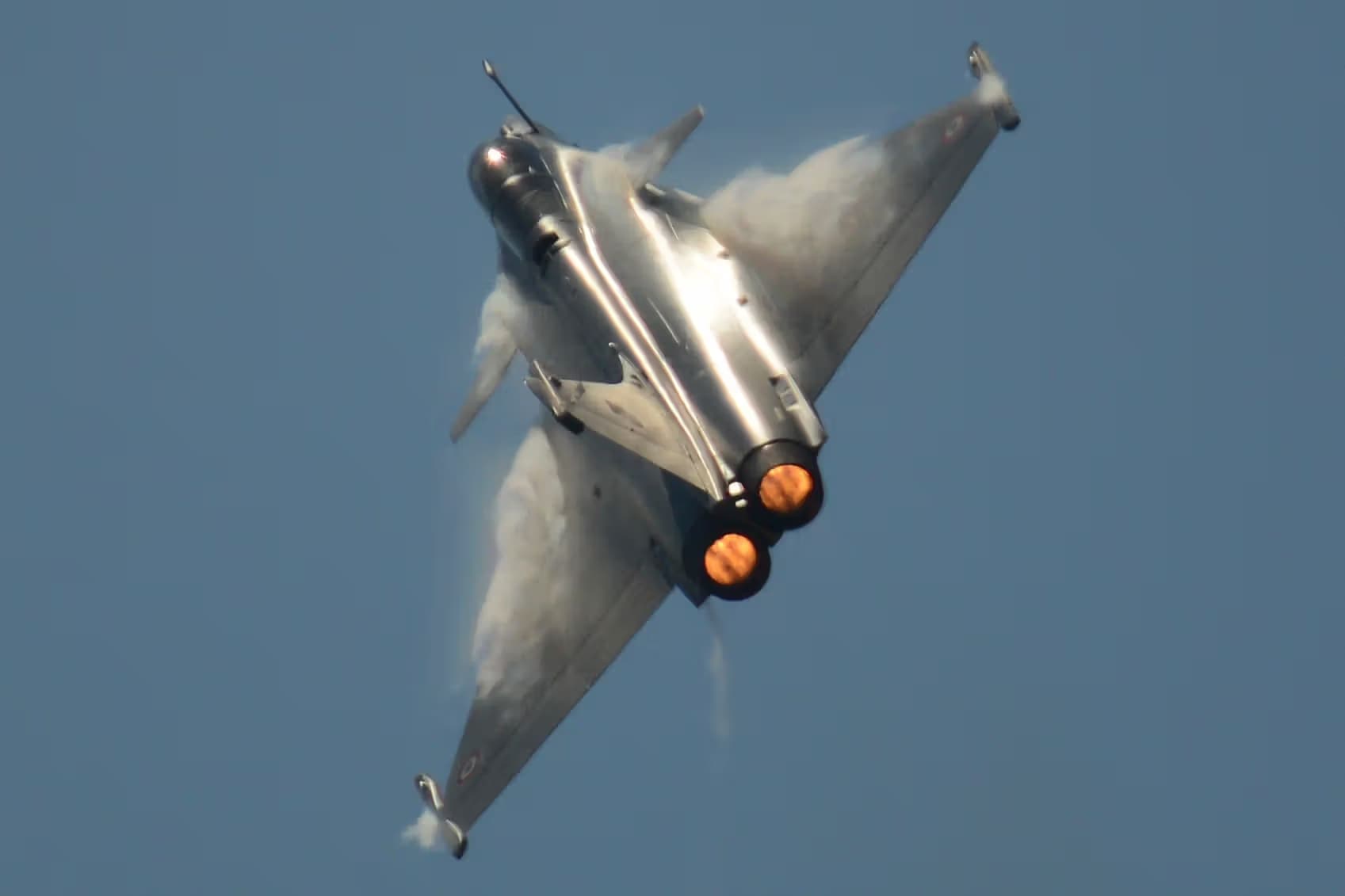 F-UHGA — Twin-engine aircraft