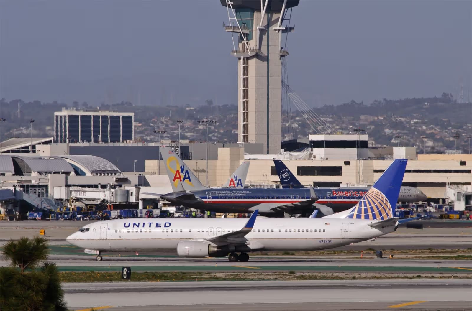 N77431 — Boeing