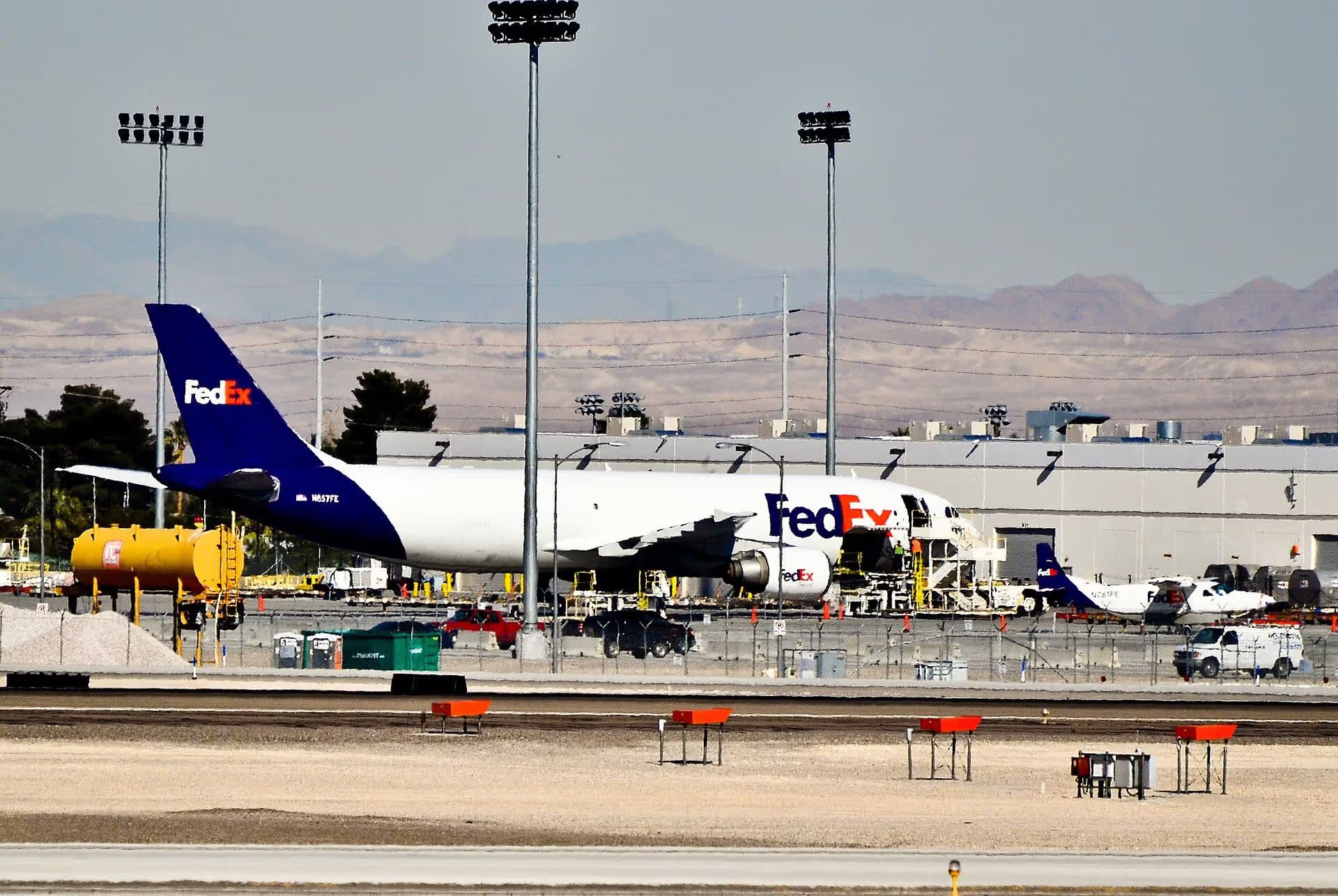 N657FE — Airbus