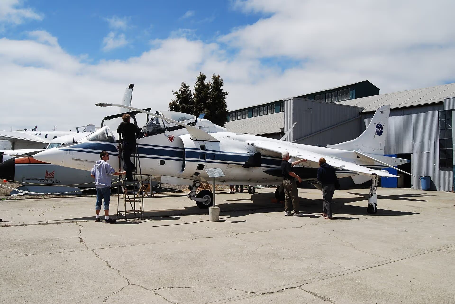 Unidentified — Aircraft