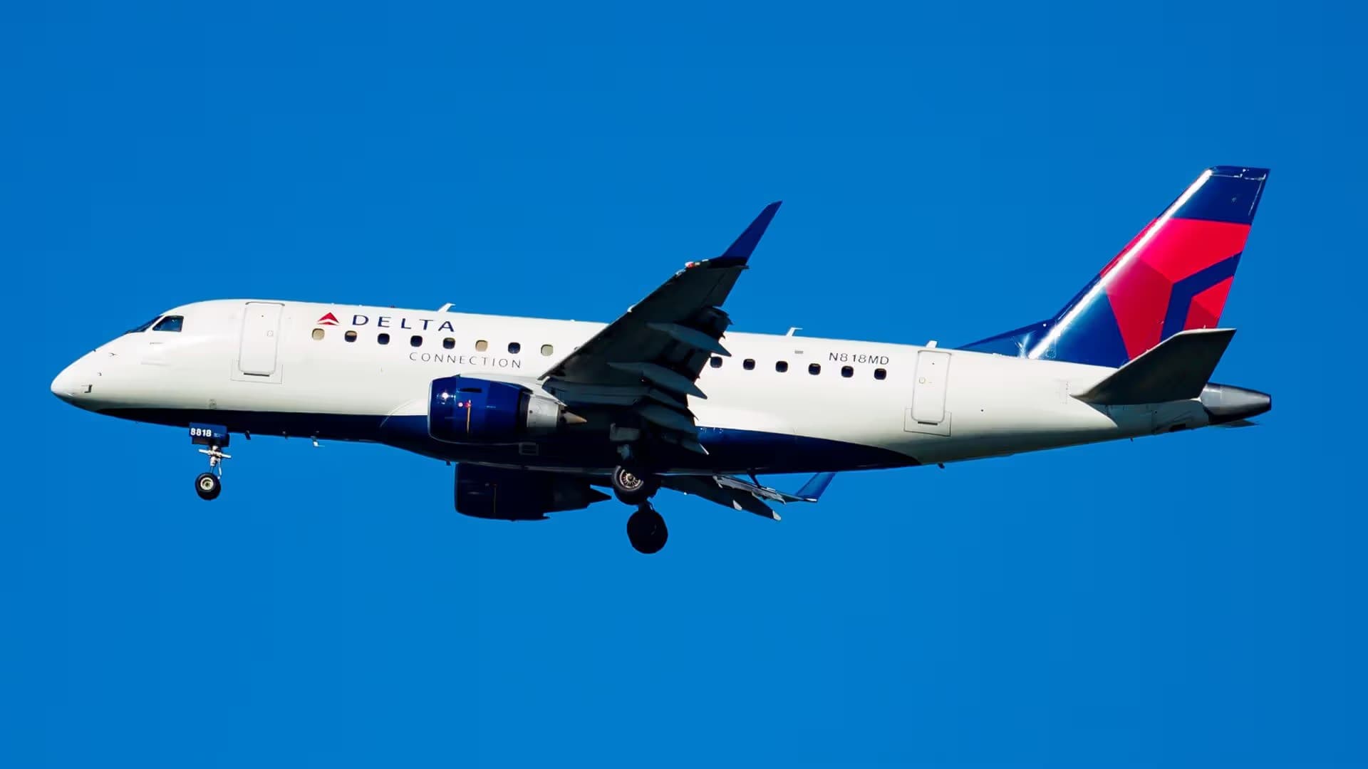 N818MD — Embraer