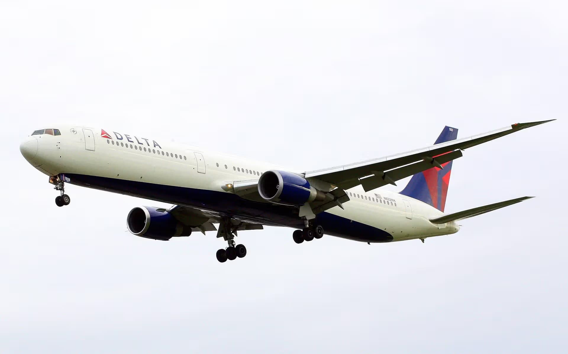 N832MH — Boeing