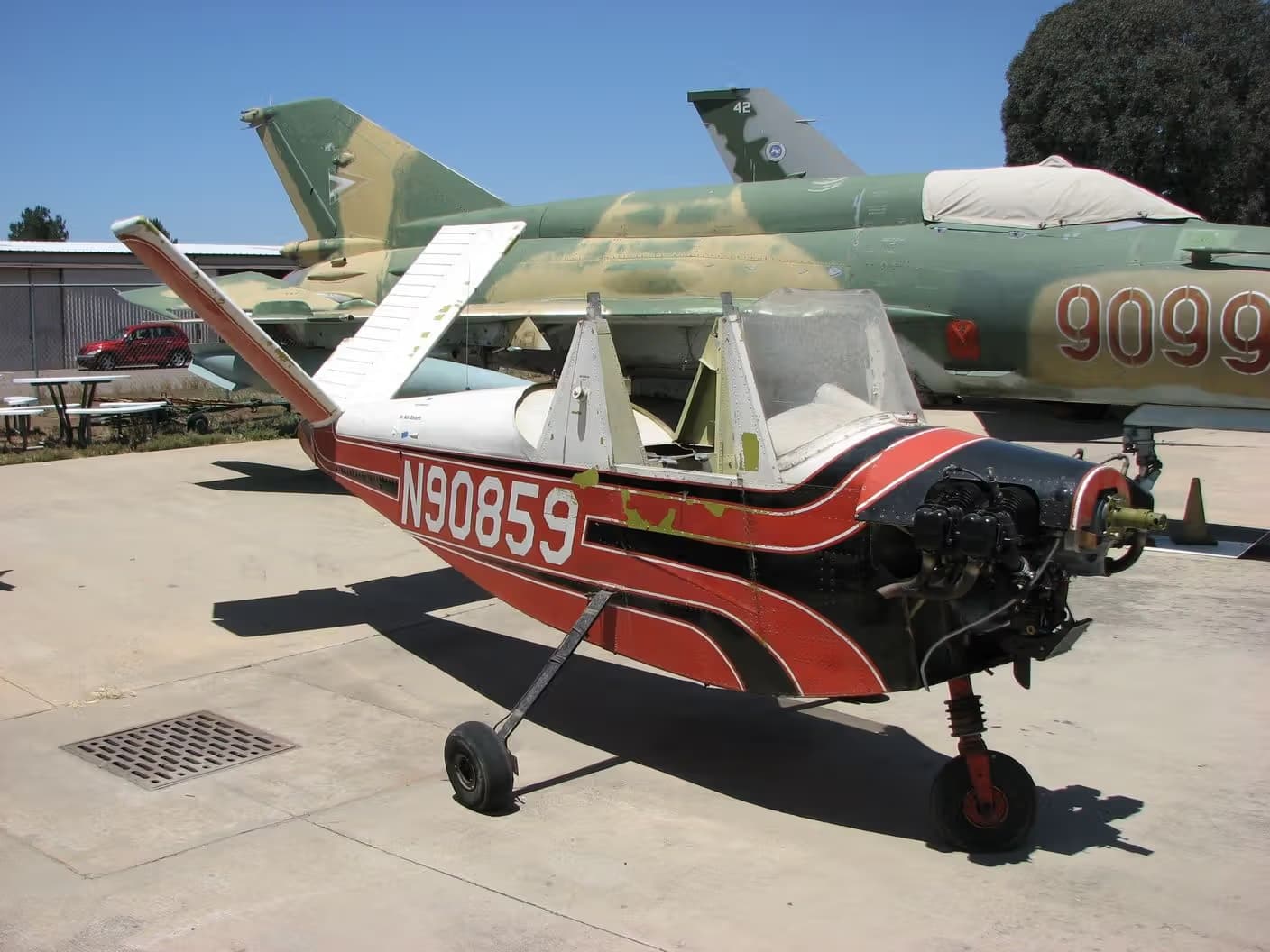 Unidentified — Single-engine aircraft