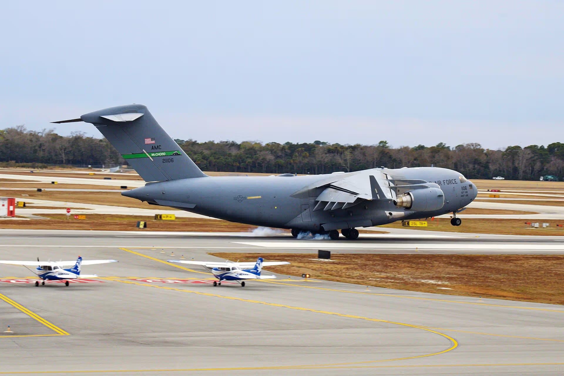 Unidentified — Single-engine aircraft