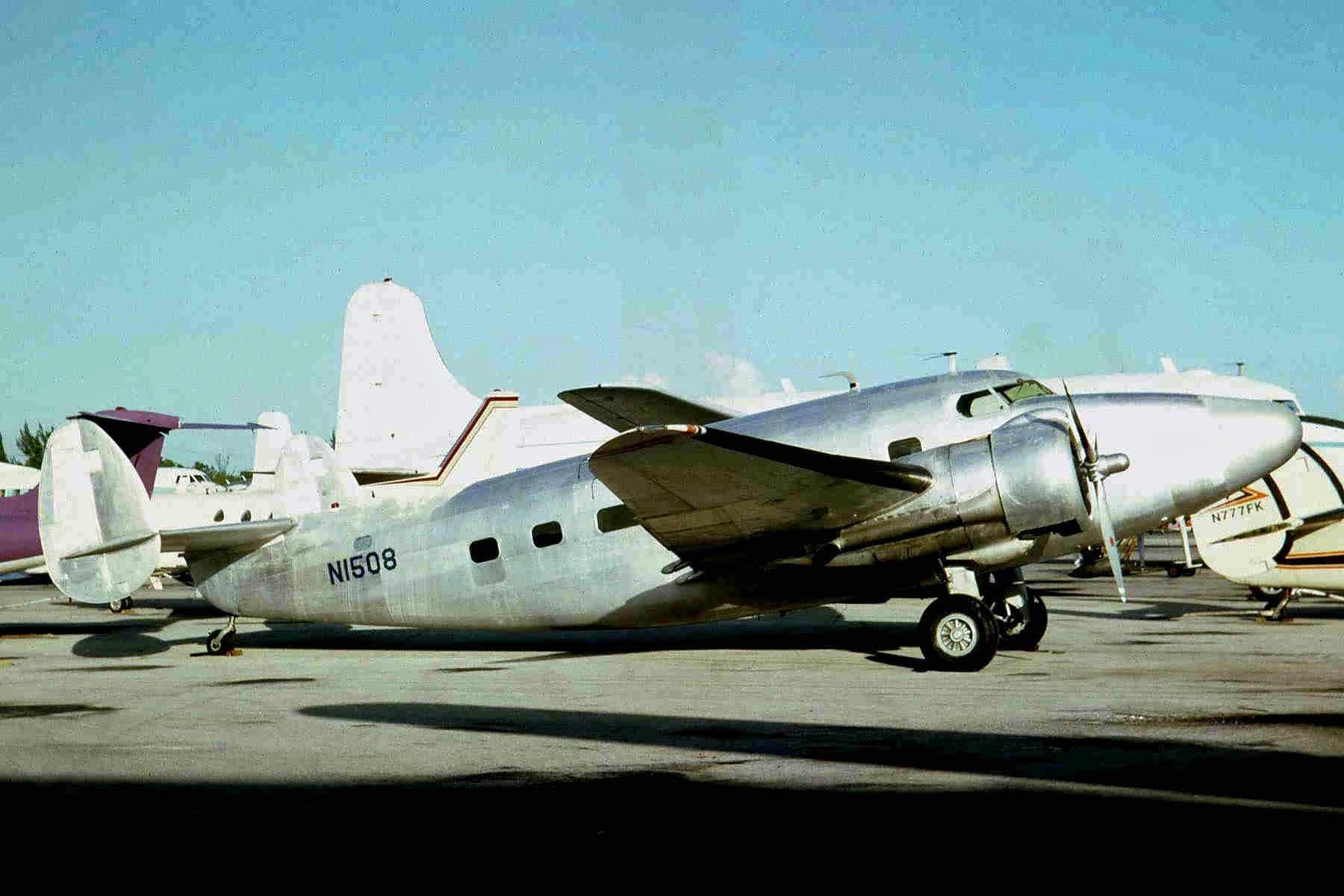 N1508 — Twin-engine aircraft