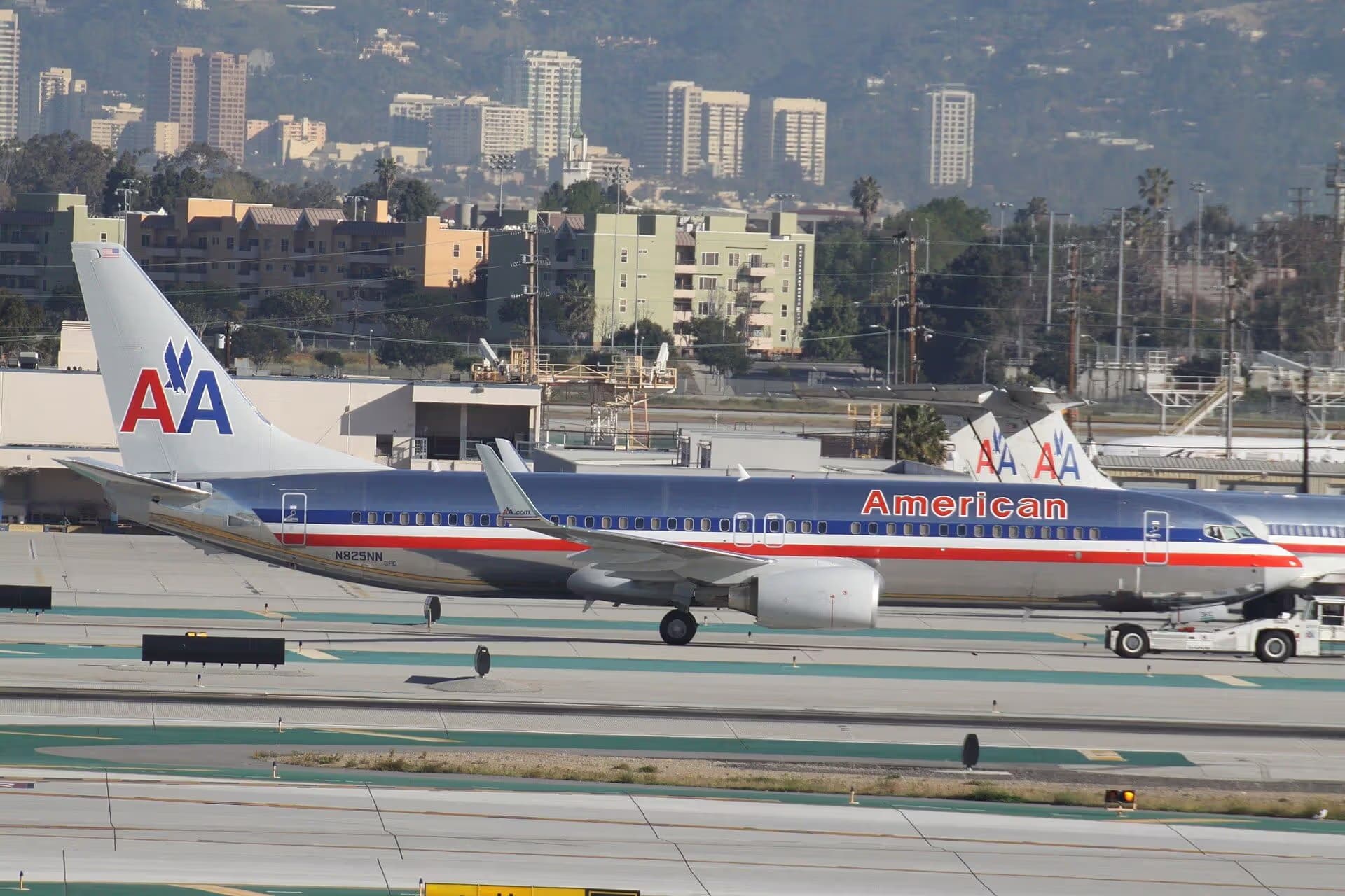 N825NN — Boeing
