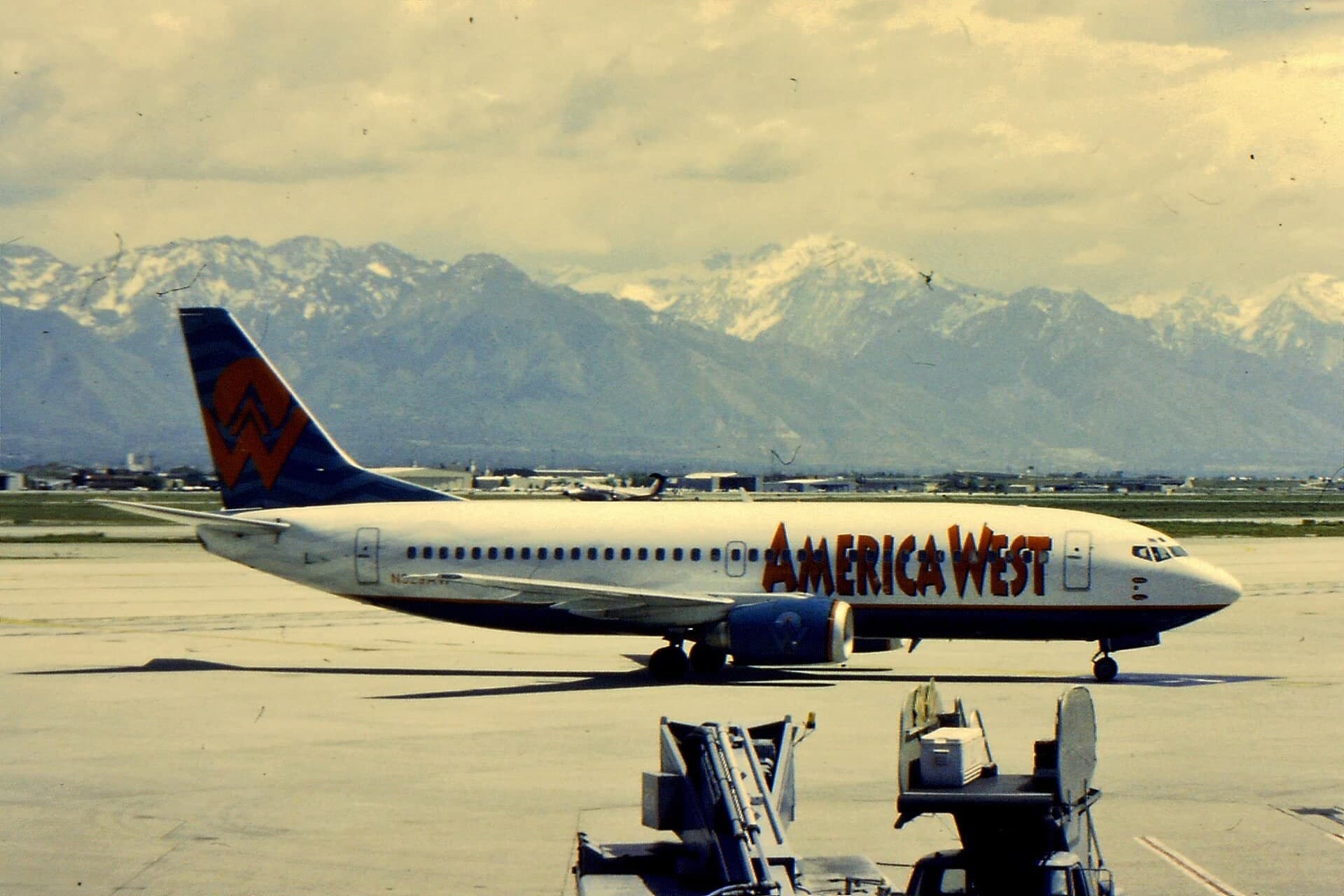 N329AW — Boeing