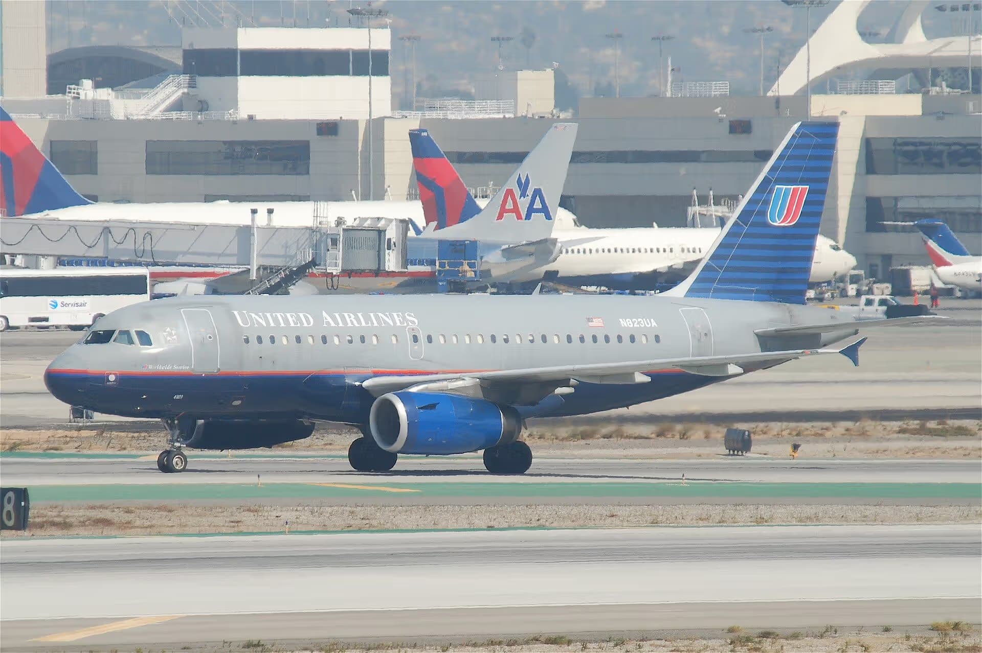 N823UA — Airbus