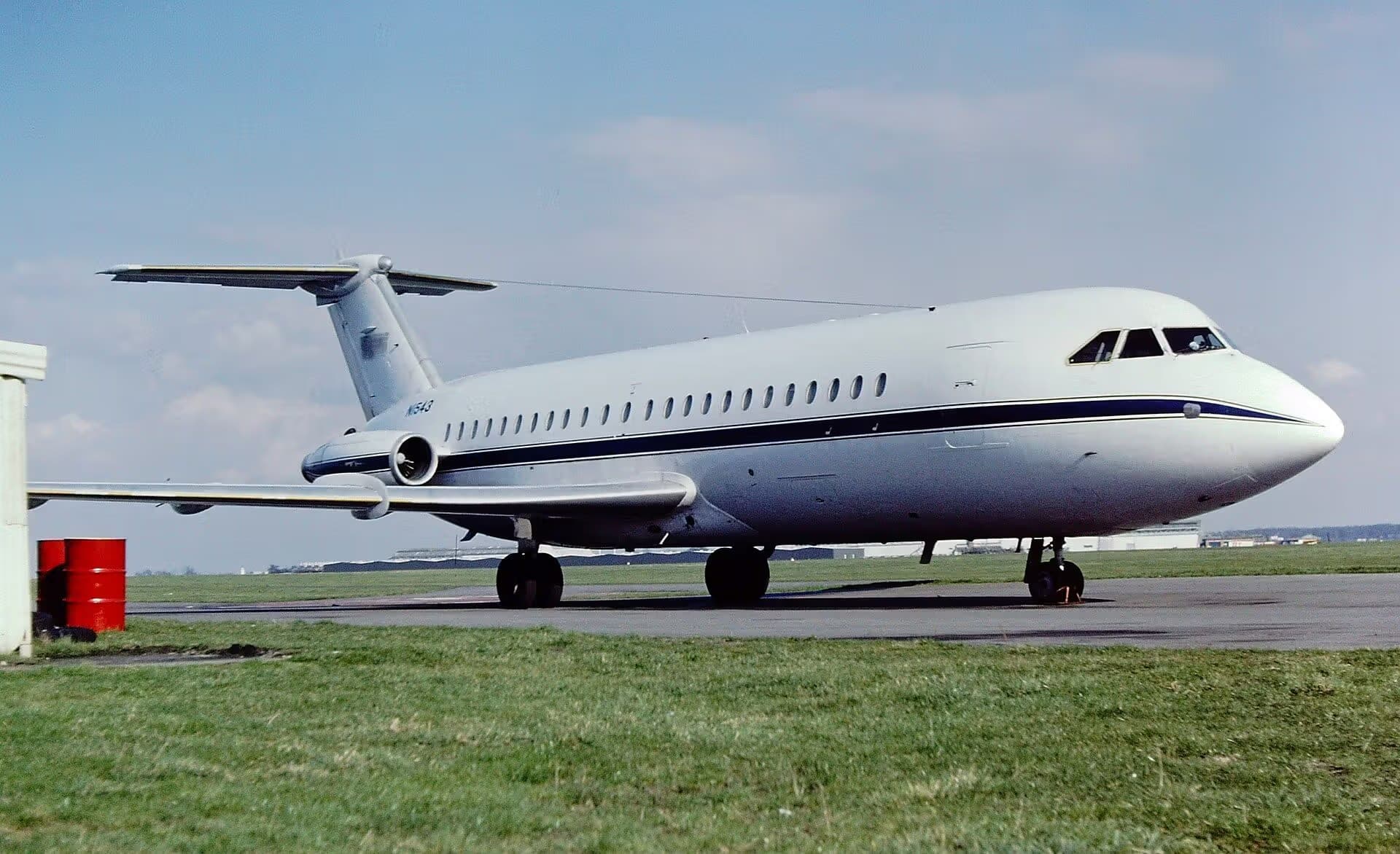 N1543 — Twin-engine aircraft