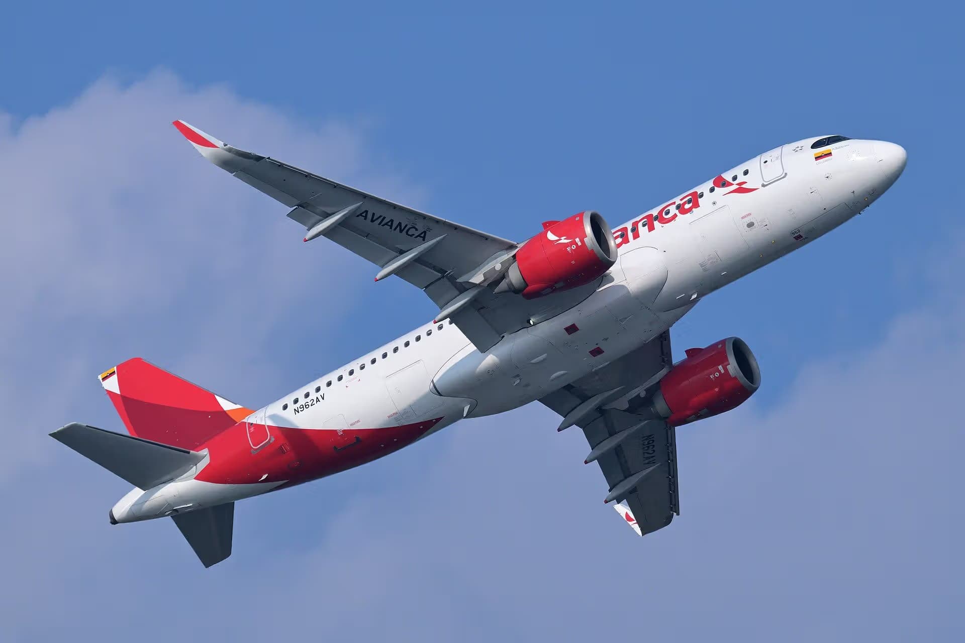 N962AV — Airbus