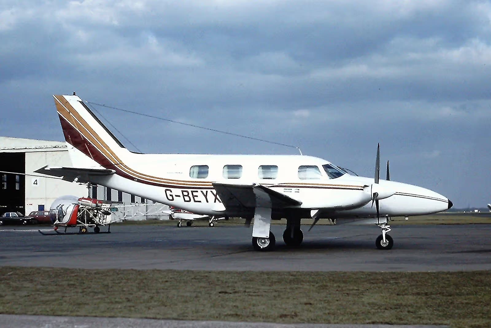 G-BEYX — Twin-engine aircraft